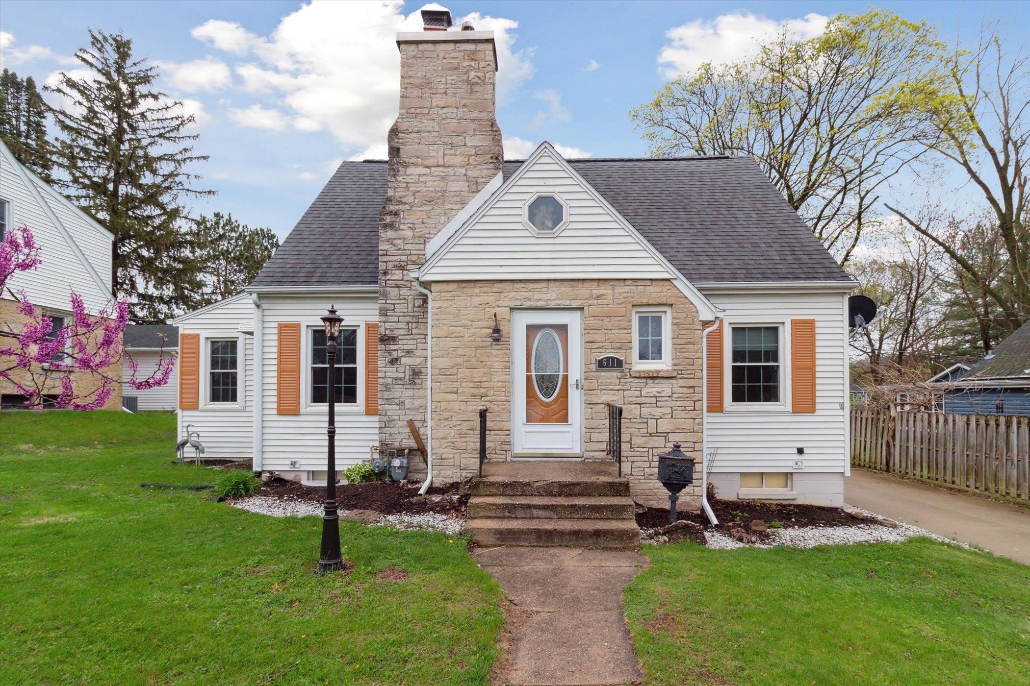 611 Pearl Street