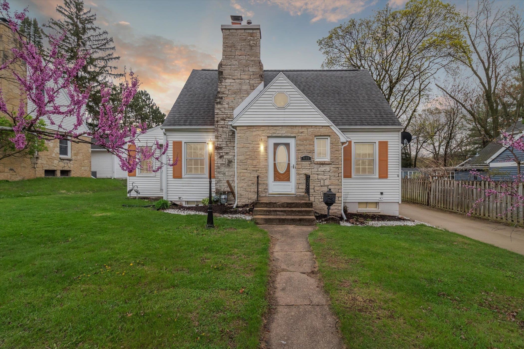 611 Pearl Street