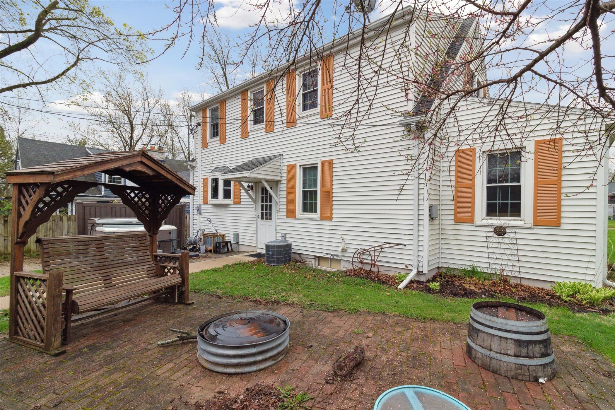 611 Pearl Street
