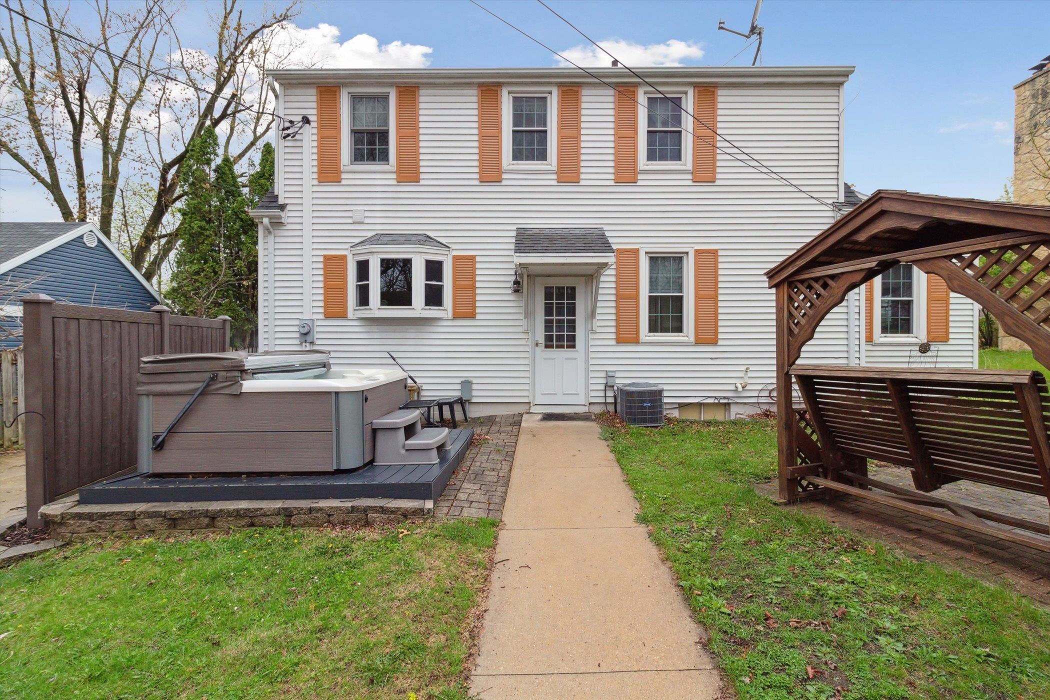 611 Pearl Street