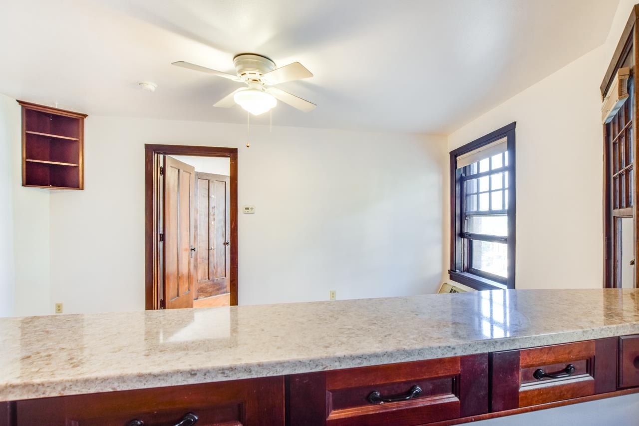 121 S Hamilton Street Unit: 203