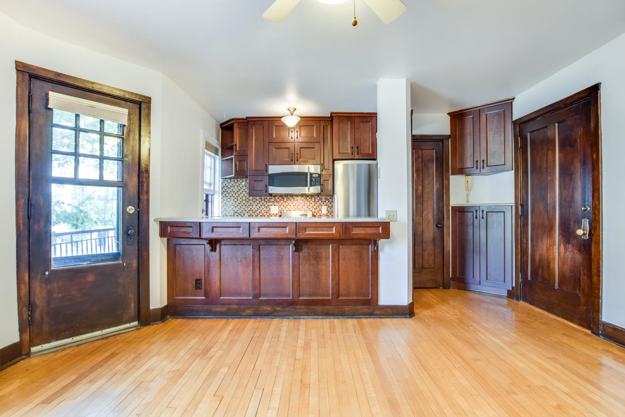 121 S Hamilton Street Unit: 203