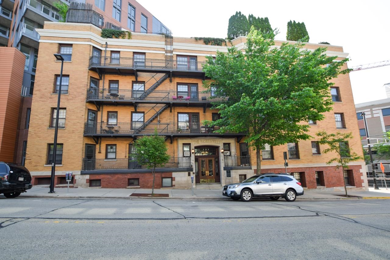 121 S Hamilton Street Unit: 203