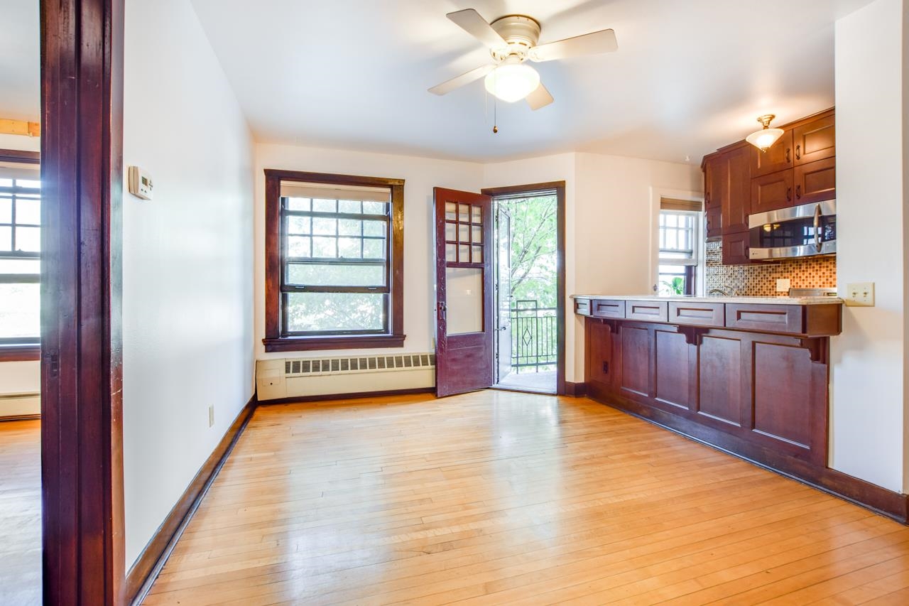 121 S Hamilton Street Unit: 203
