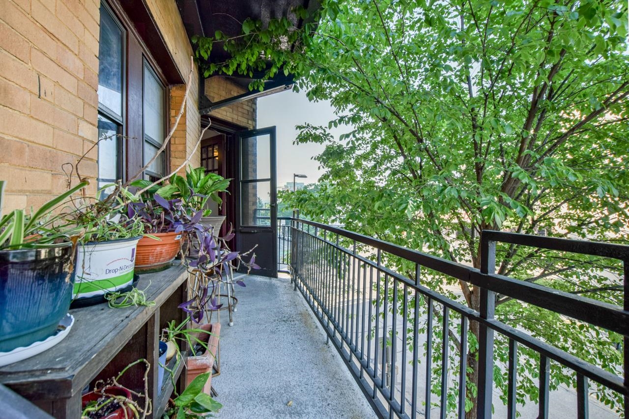 121 S Hamilton Street Unit: 203