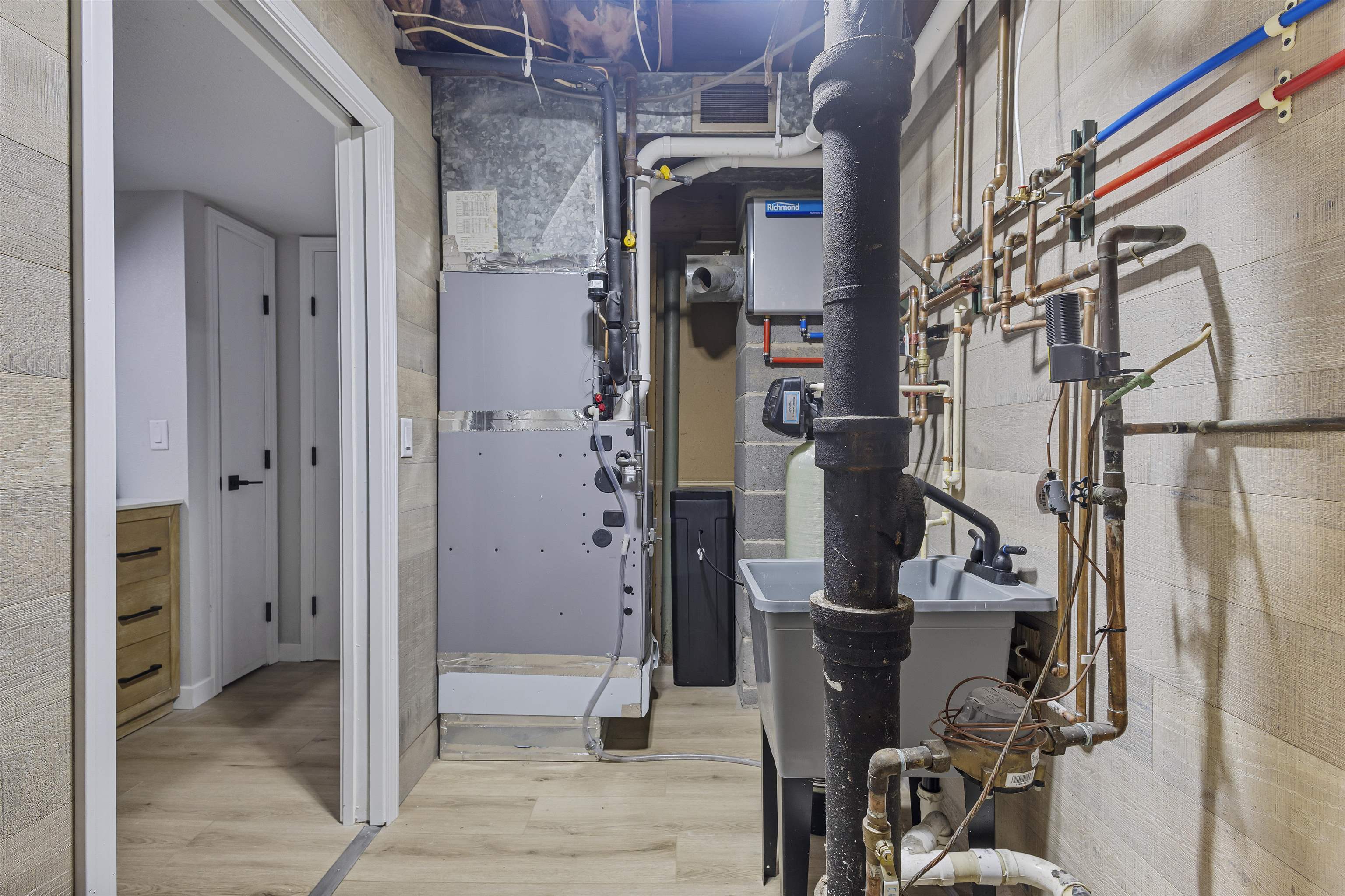 6414 Exchange Street