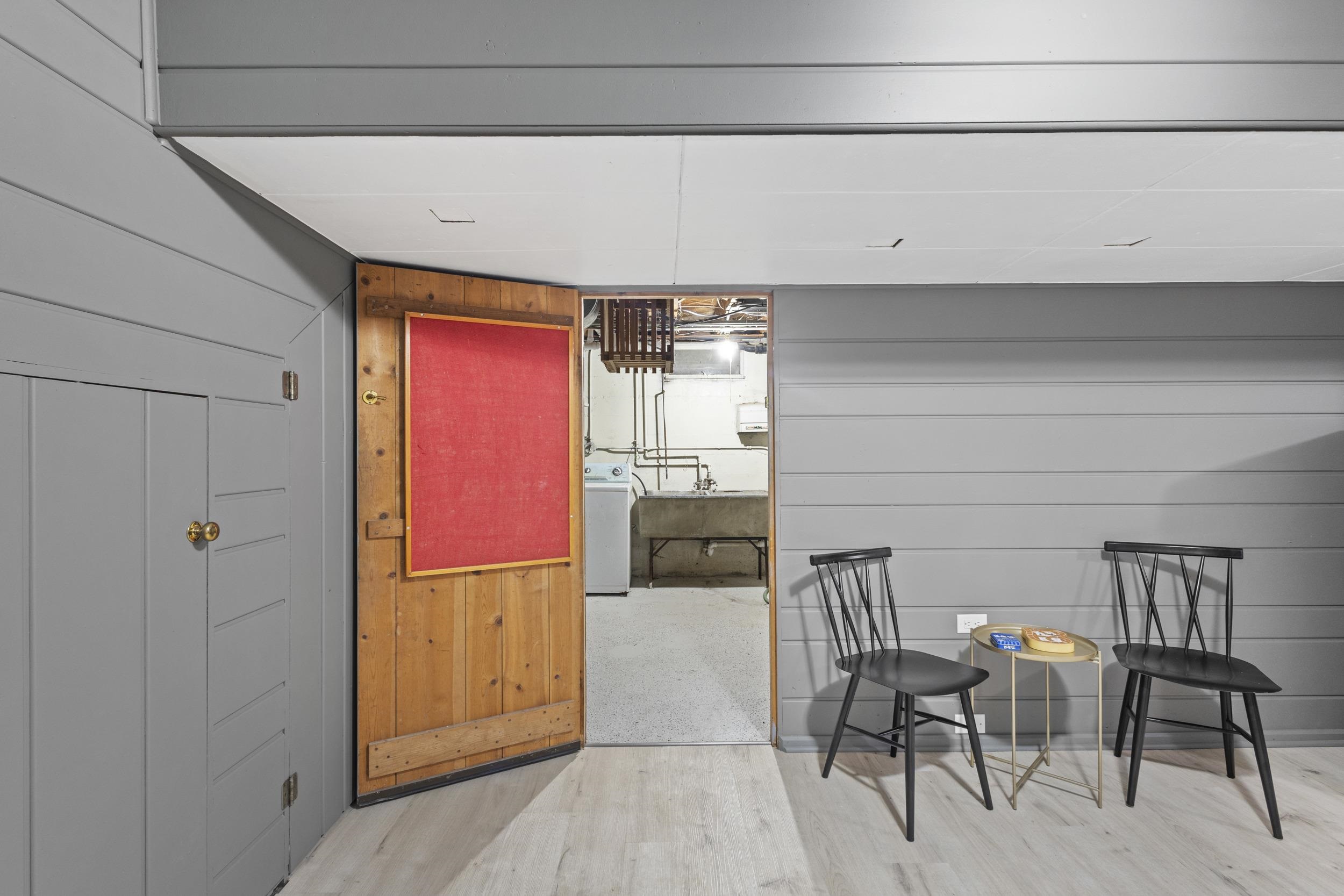 1221 Seminole Highway