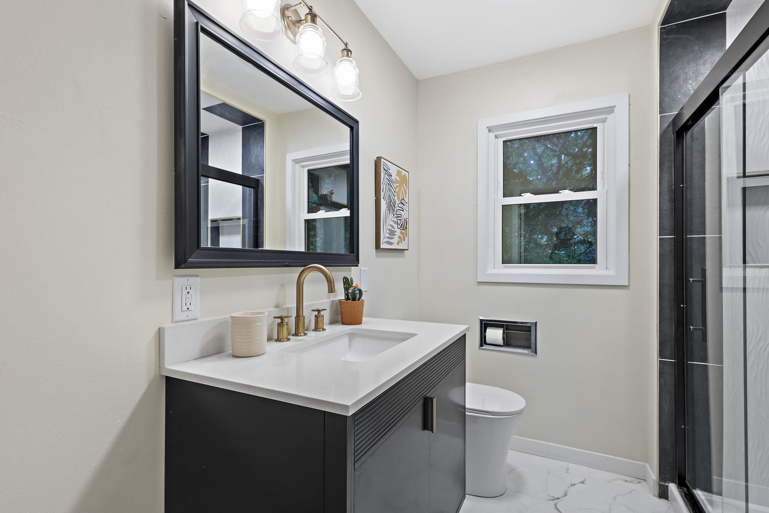 1221 Seminole Highway