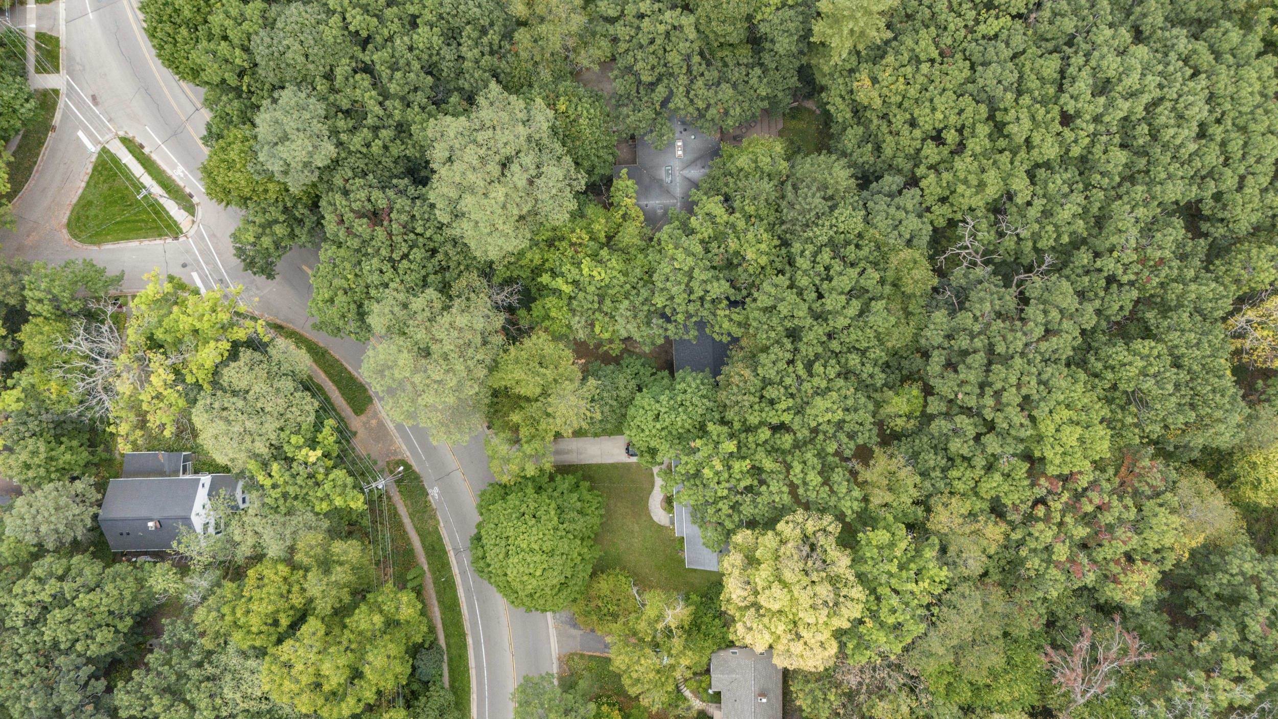 1221 Seminole Highway