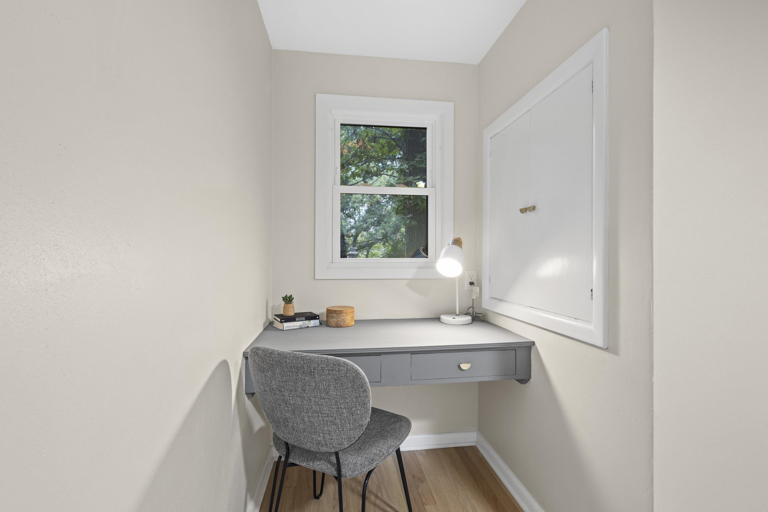 1221 Seminole Highway