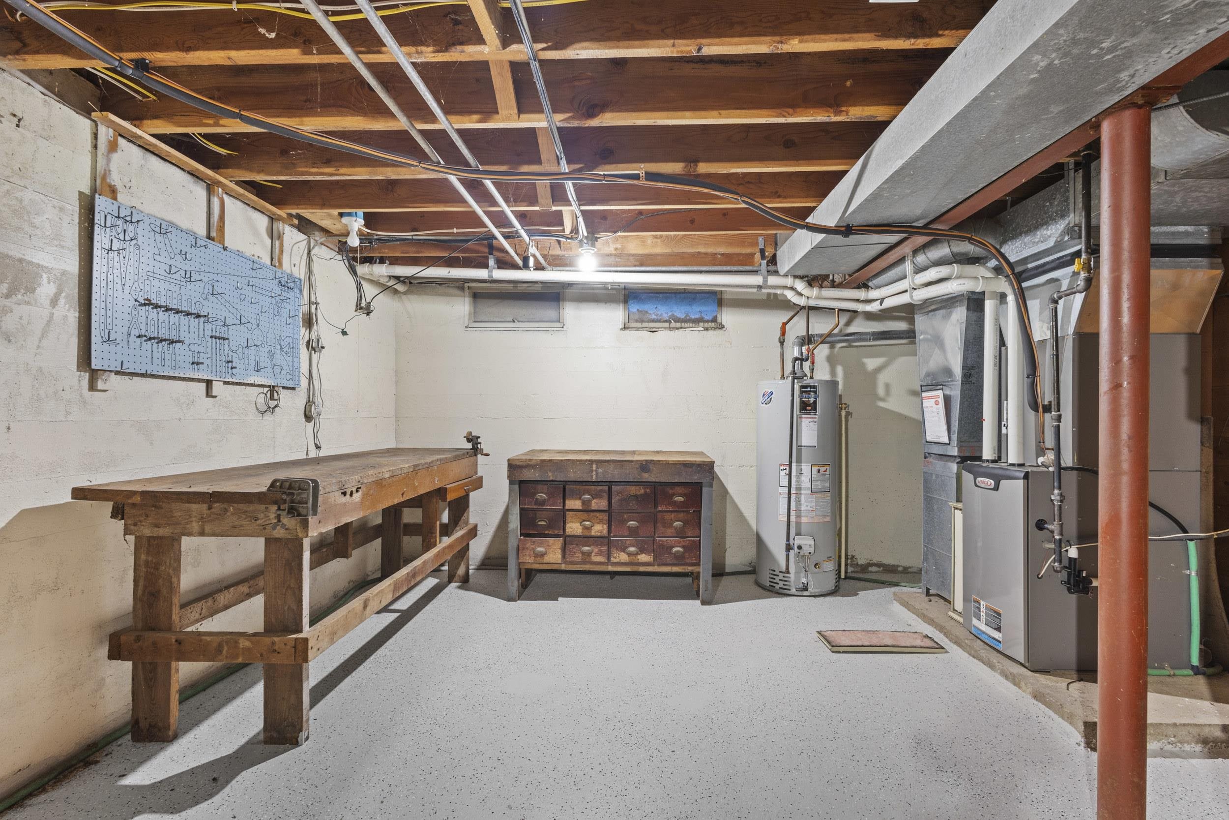 1221 Seminole Highway