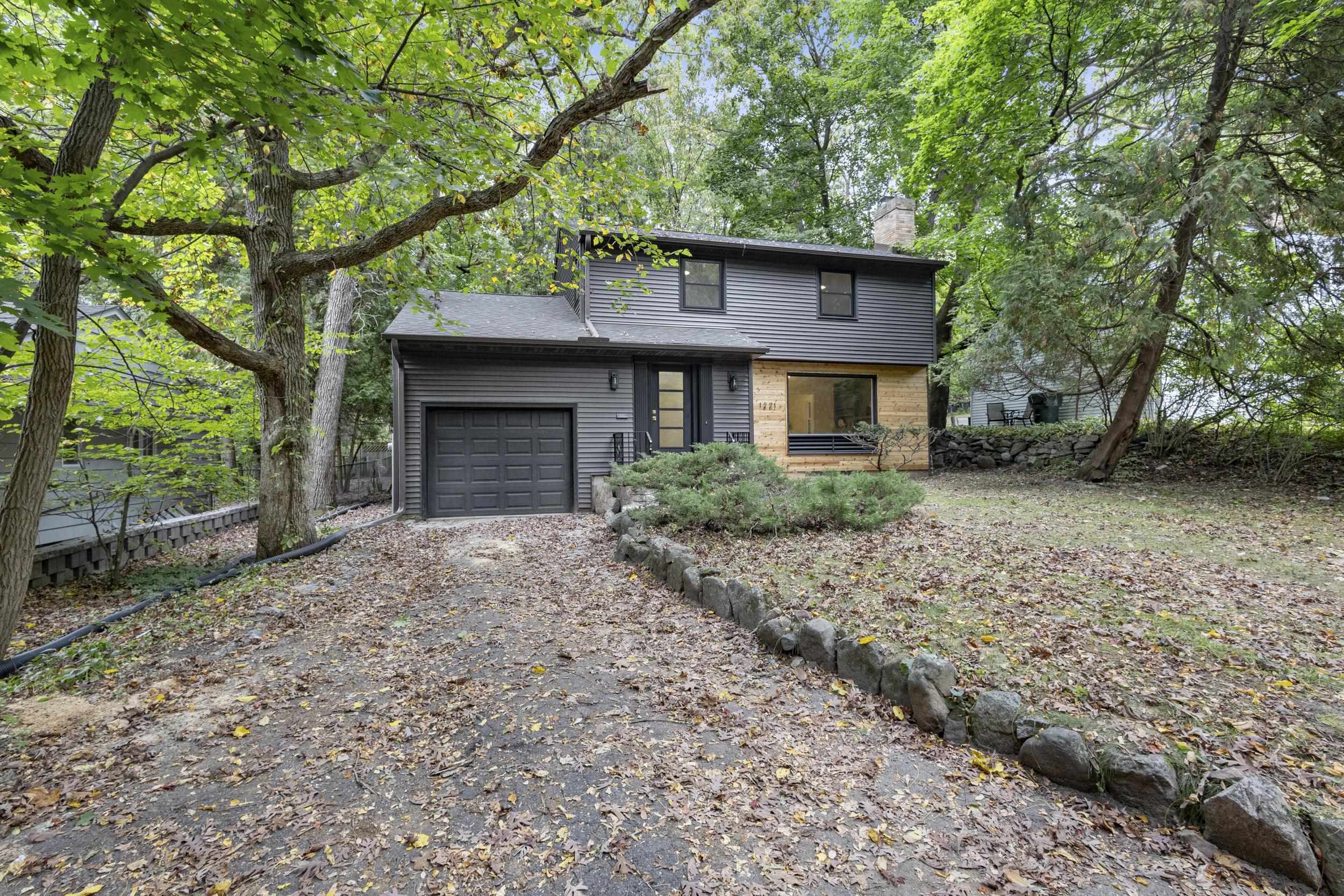 1221 Seminole Highway