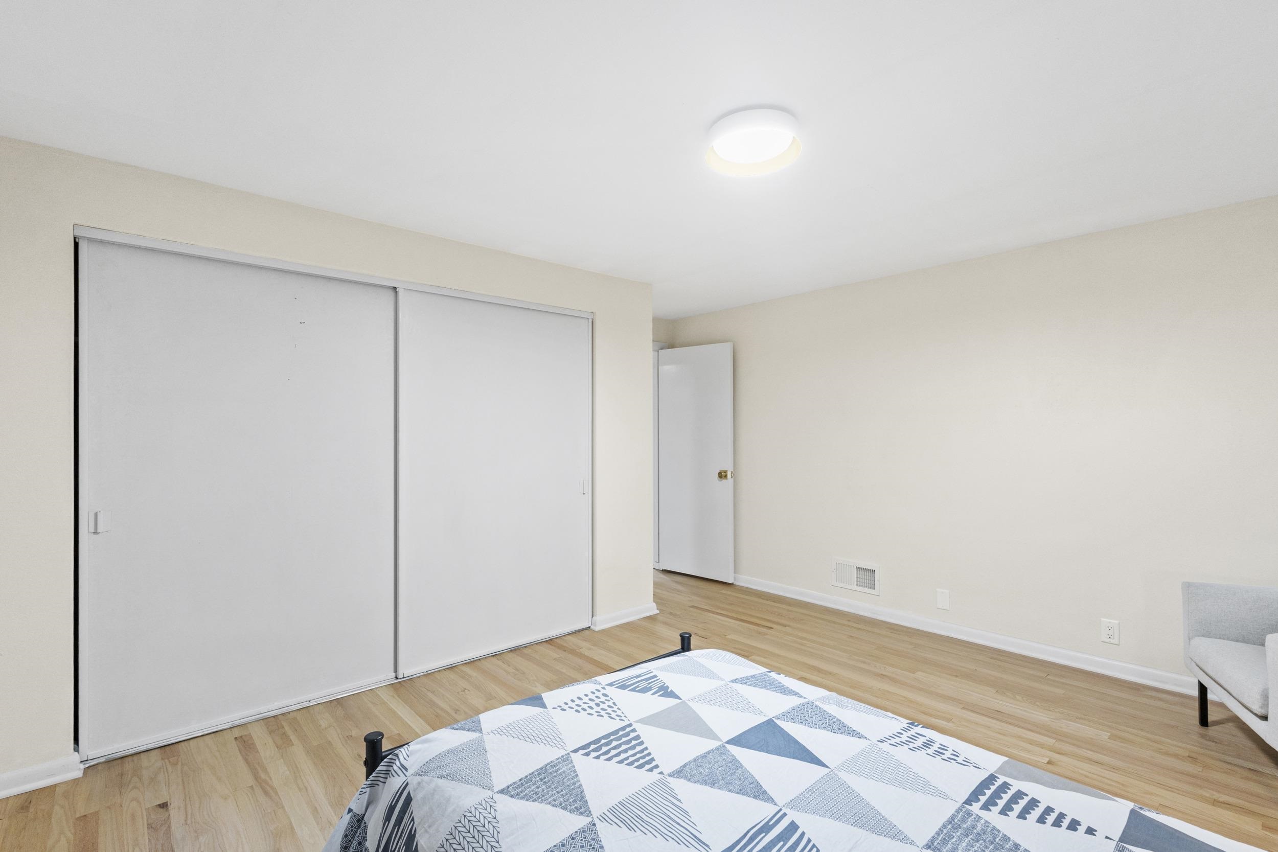 1221 Seminole Highway