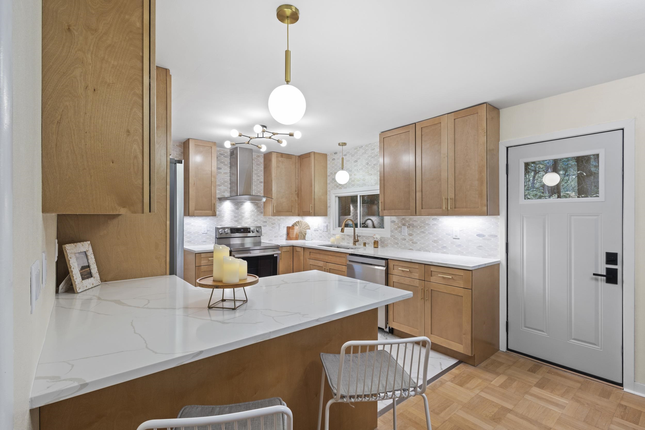 1221 Seminole Highway