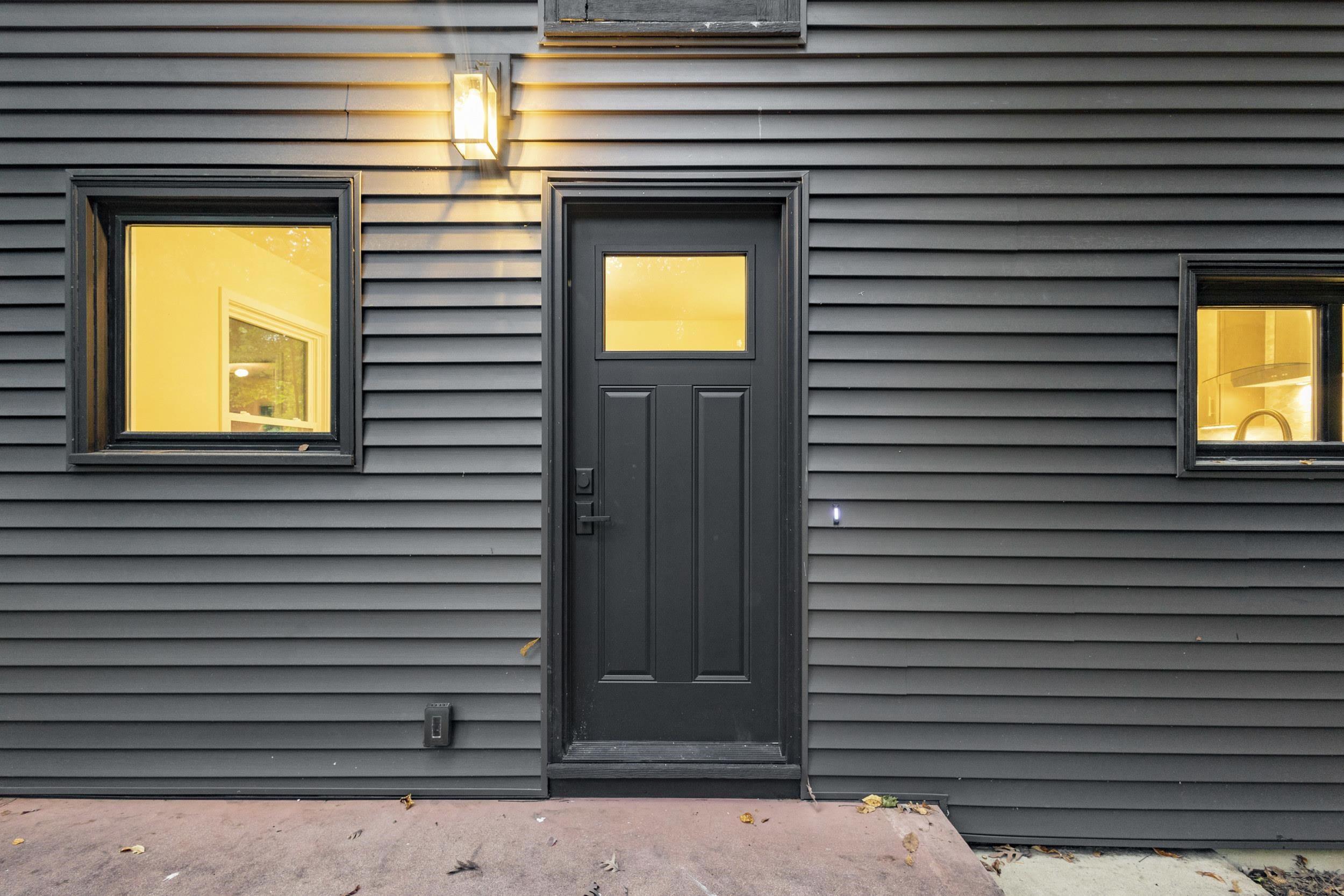 1221 Seminole Highway