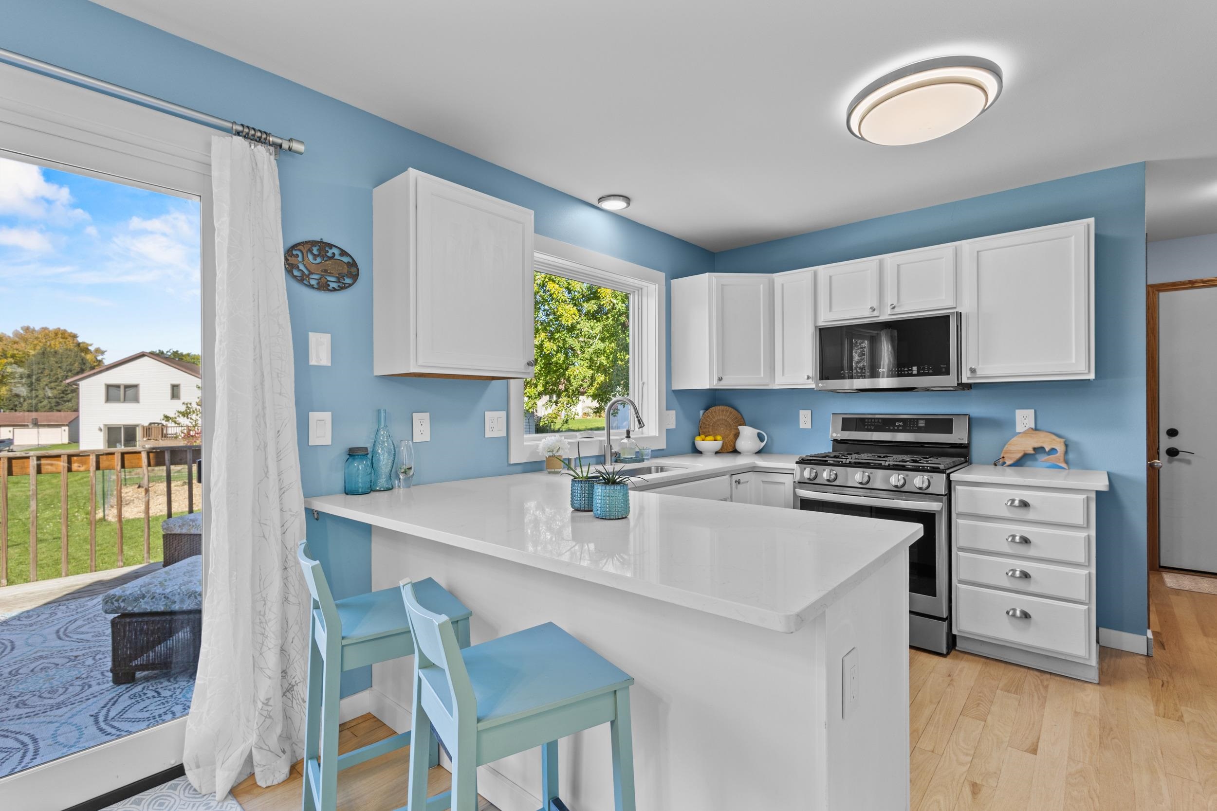 6002 Running Deer Trail