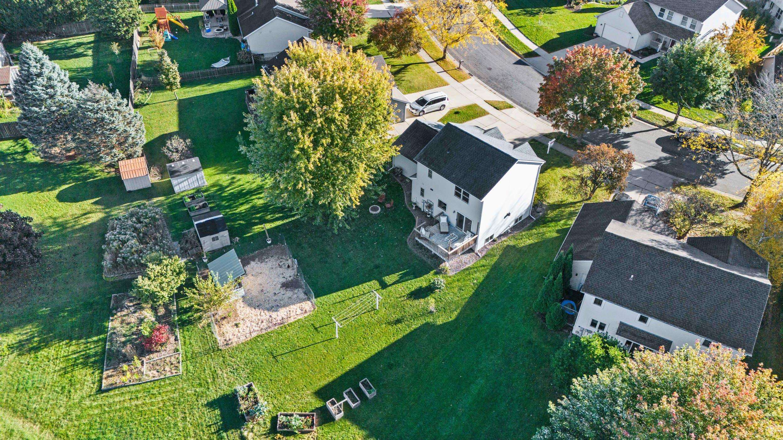 6002 Running Deer Trail