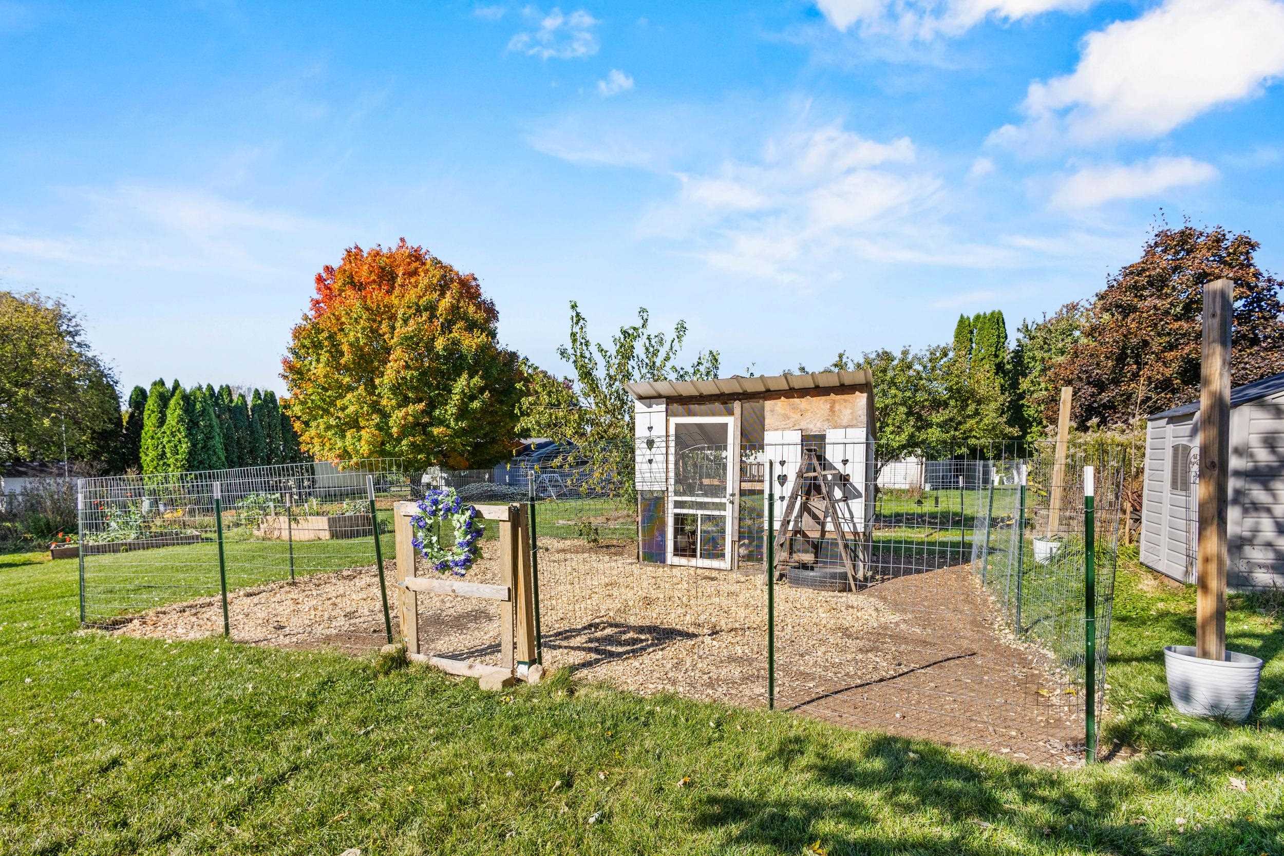 6002 Running Deer Trail