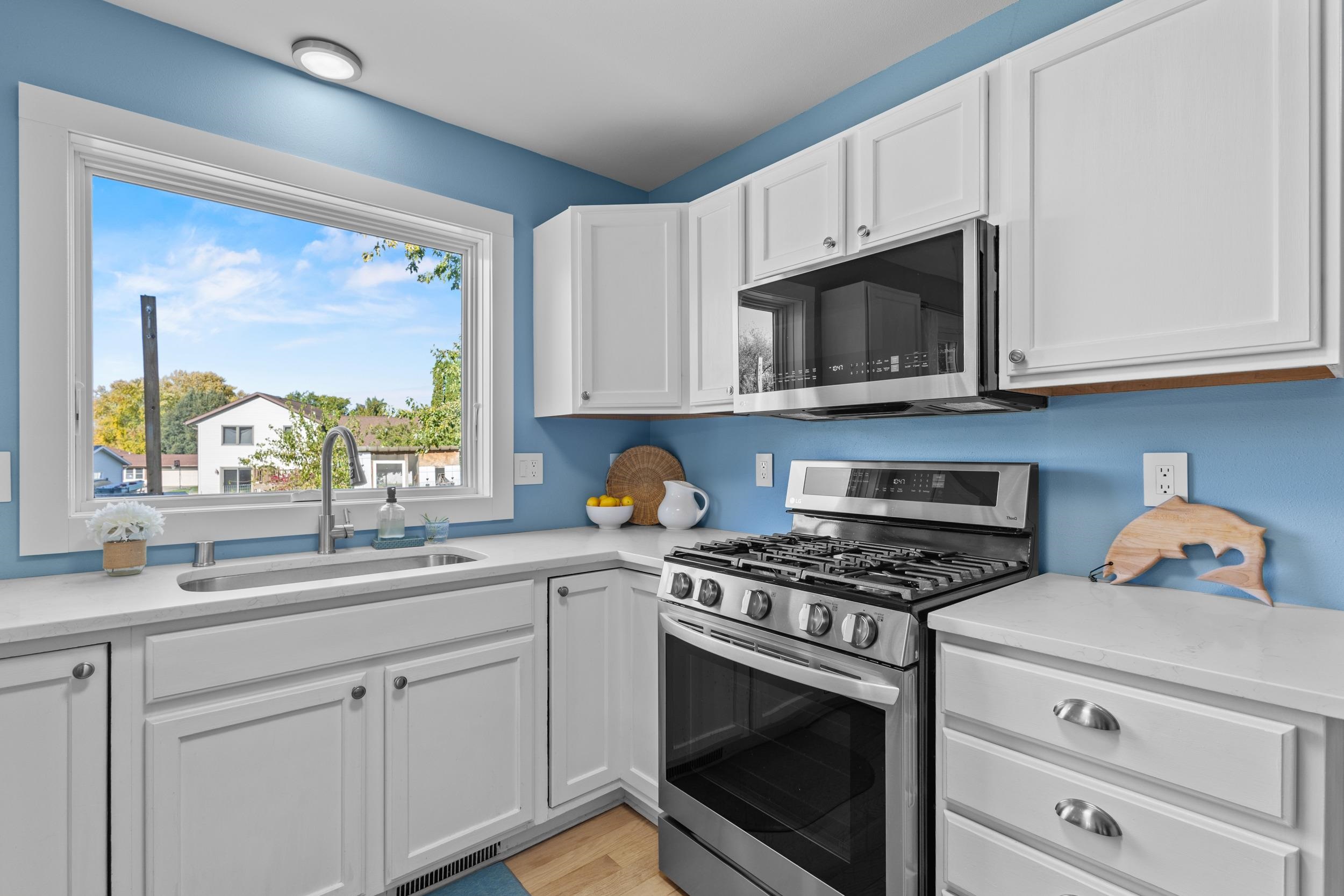 6002 Running Deer Trail