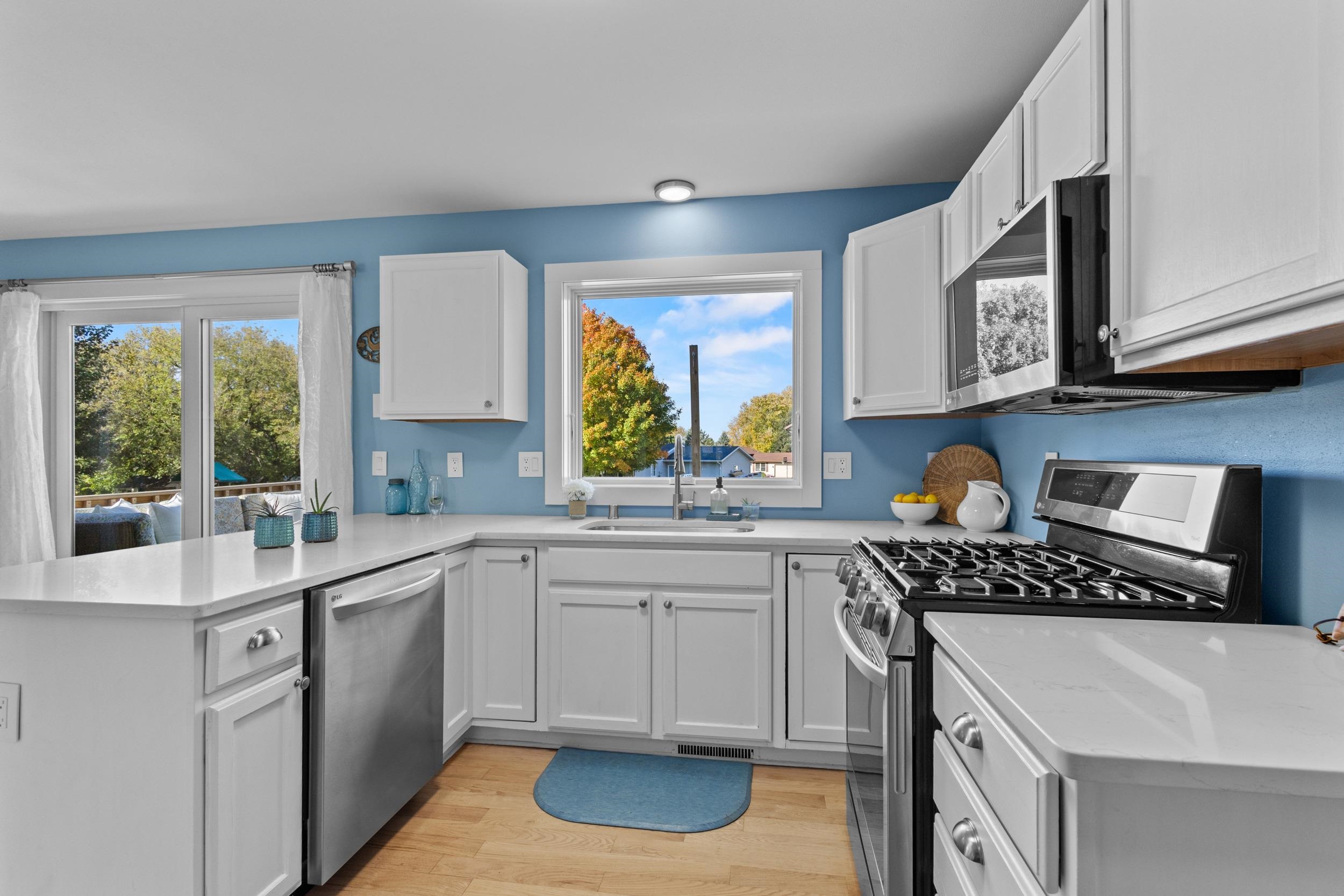 6002 Running Deer Trail