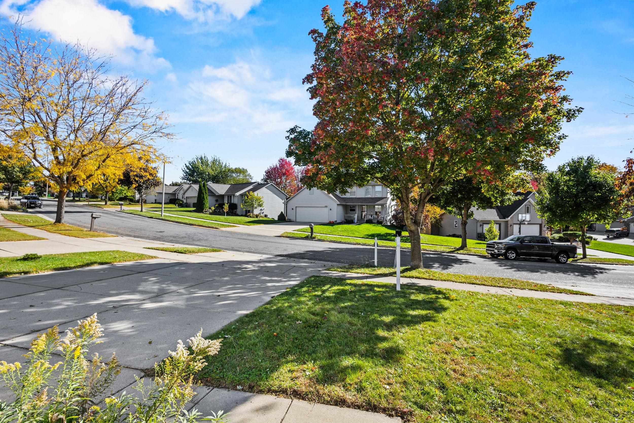 6002 Running Deer Trail