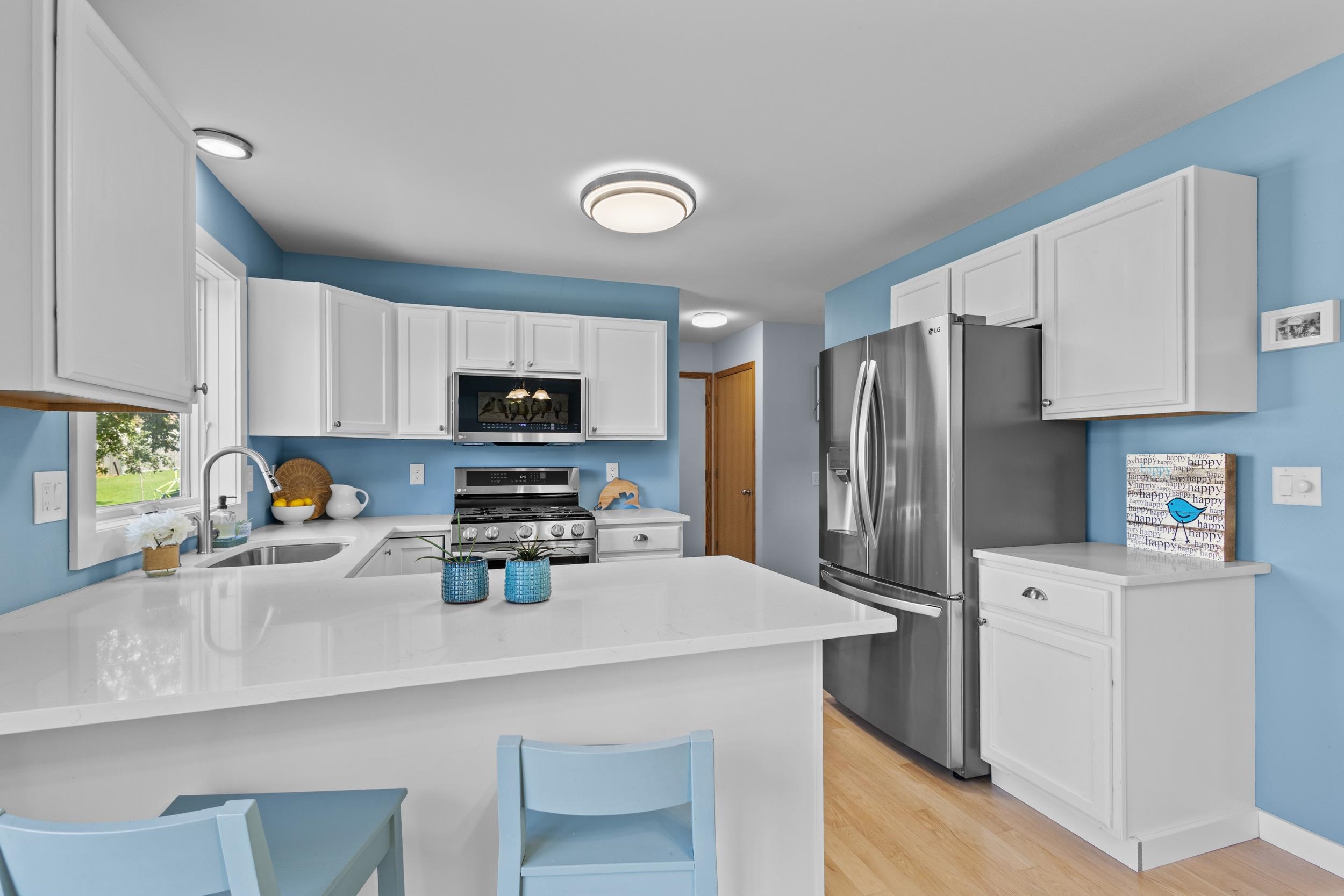 6002 Running Deer Trail