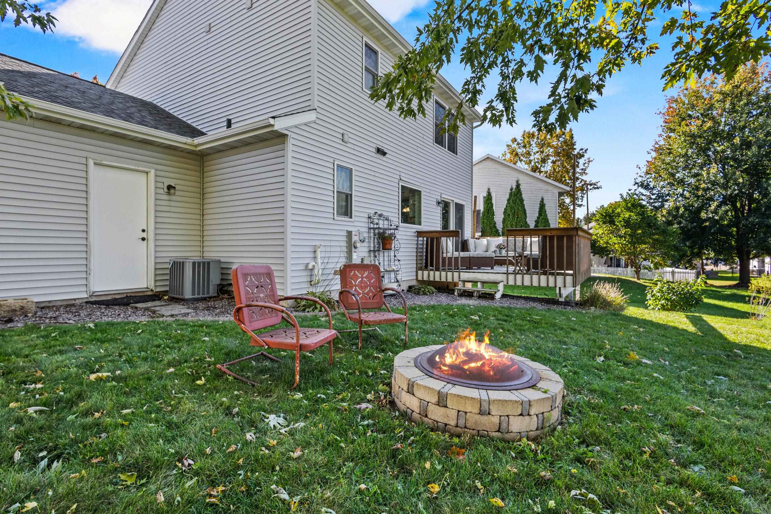 6002 Running Deer Trail