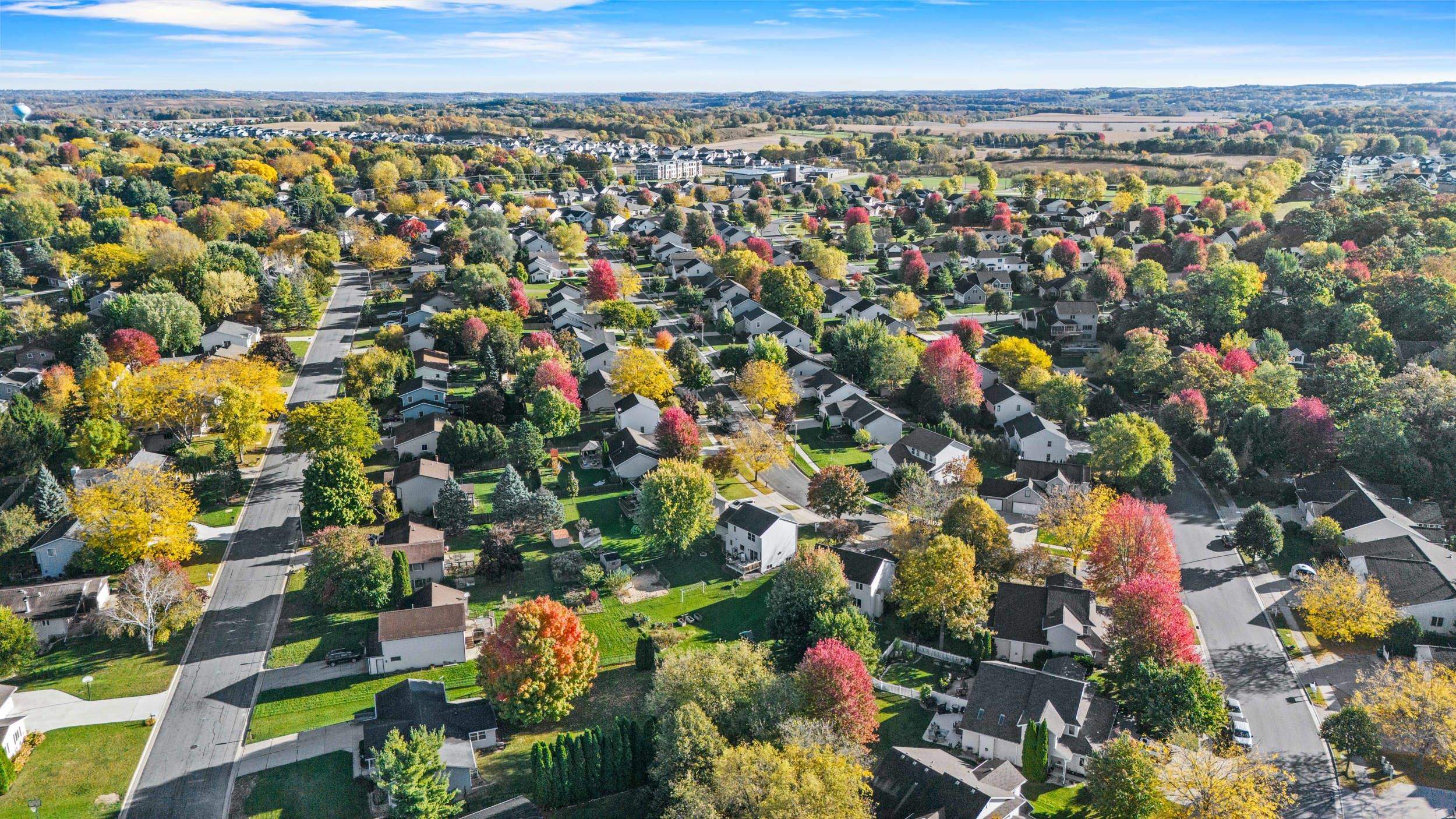 6002 Running Deer Trail