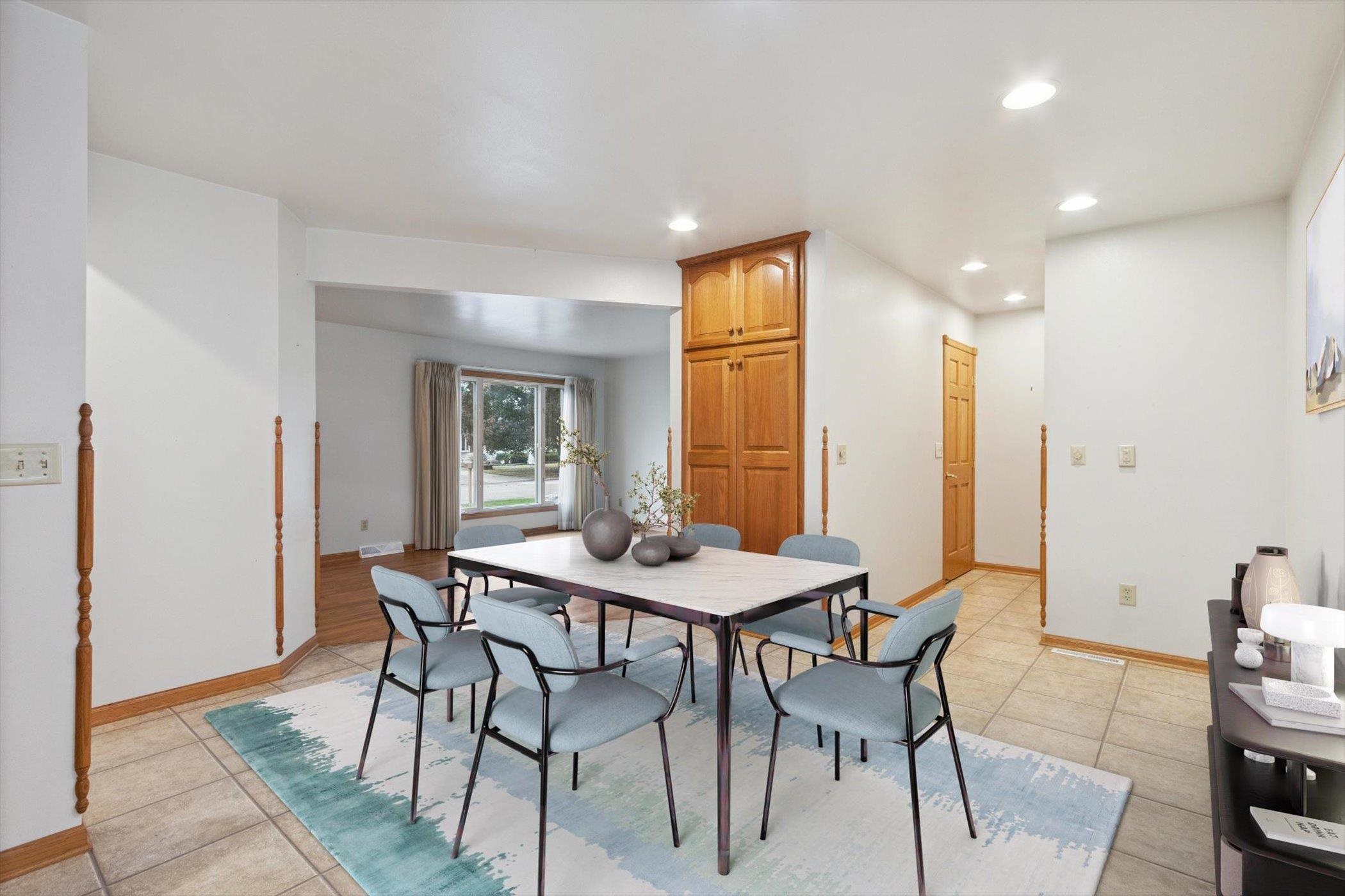 2724 Sherwood Drive