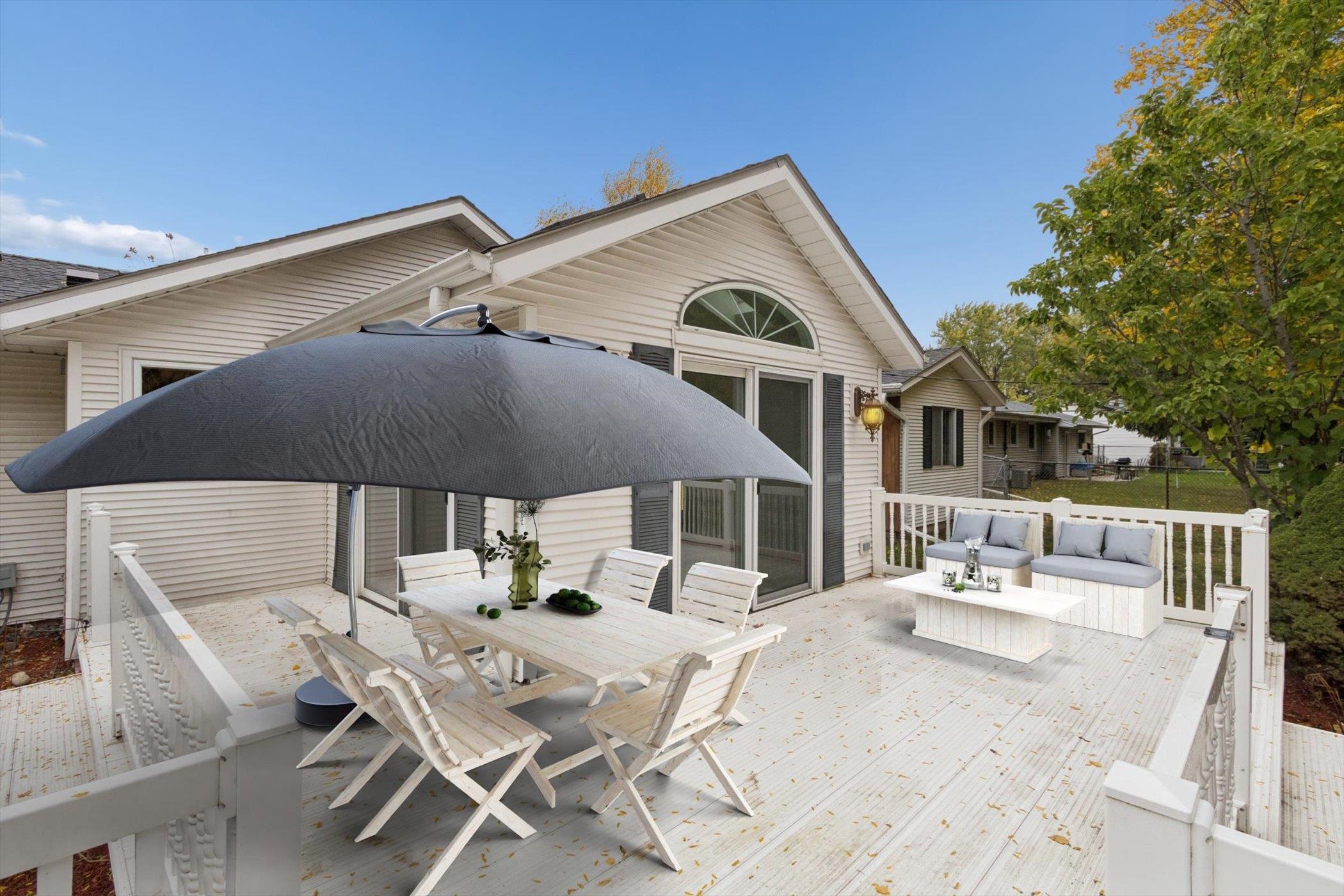 2724 Sherwood Drive