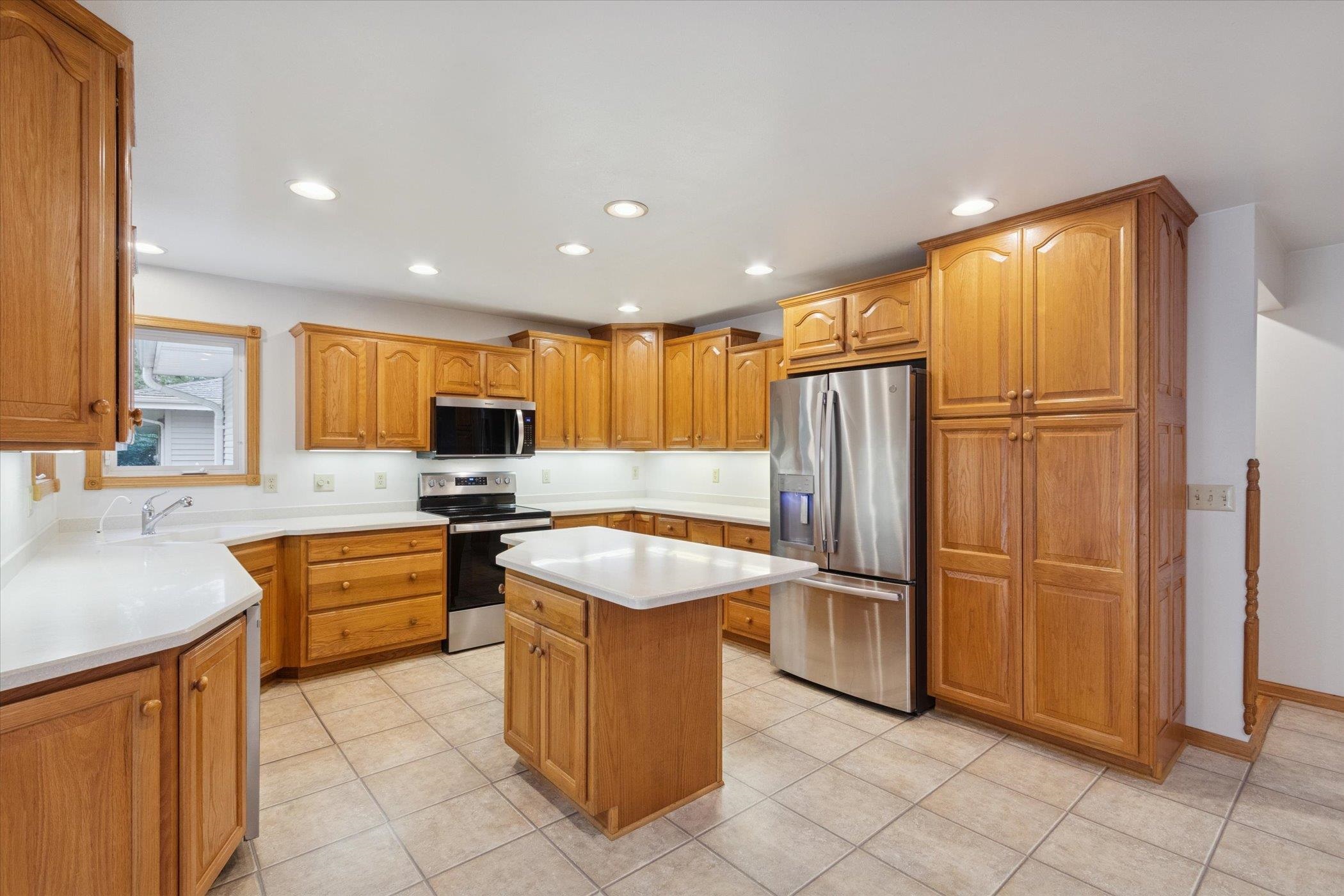 2724 Sherwood Drive