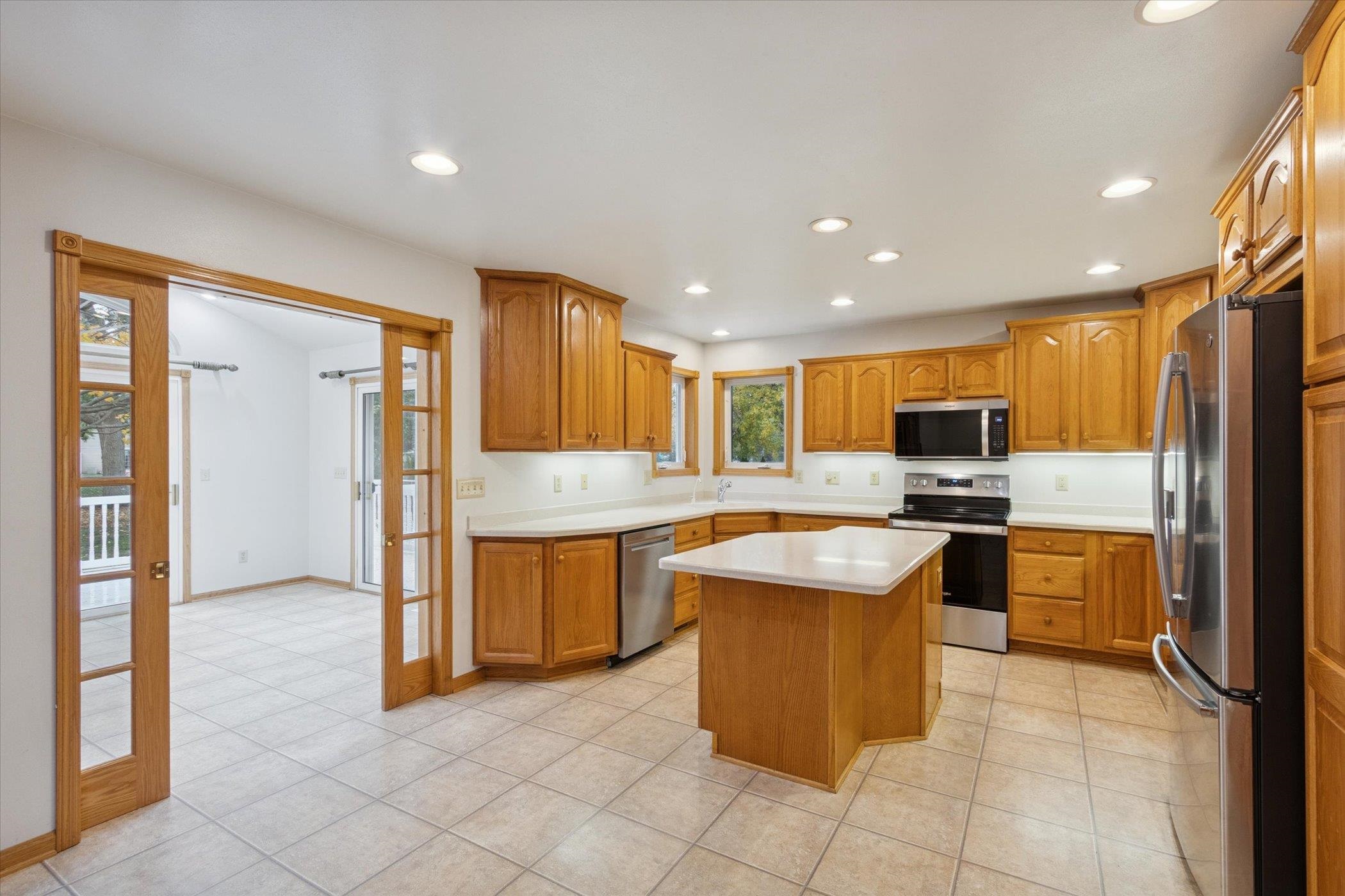 2724 Sherwood Drive