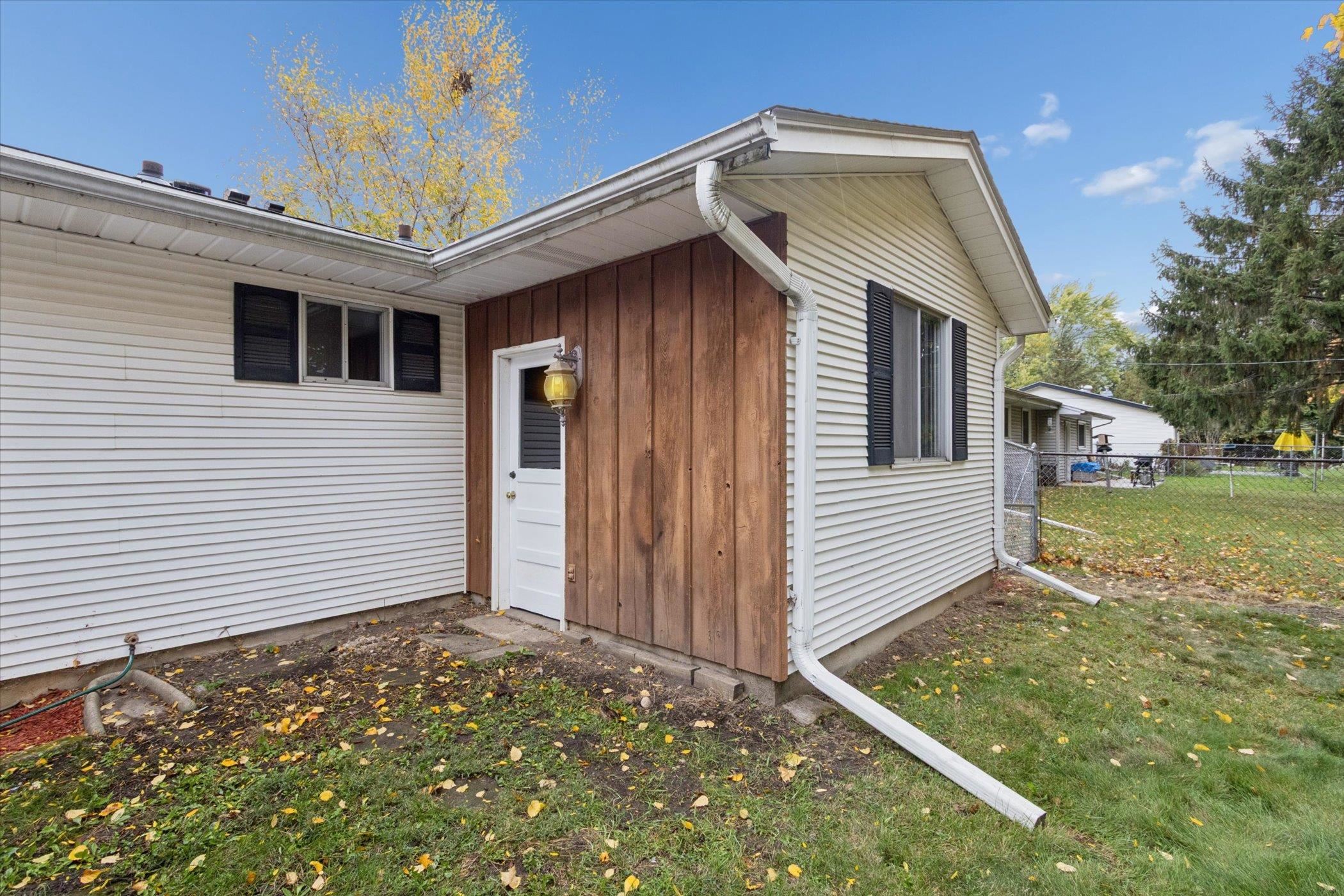 2724 Sherwood Drive