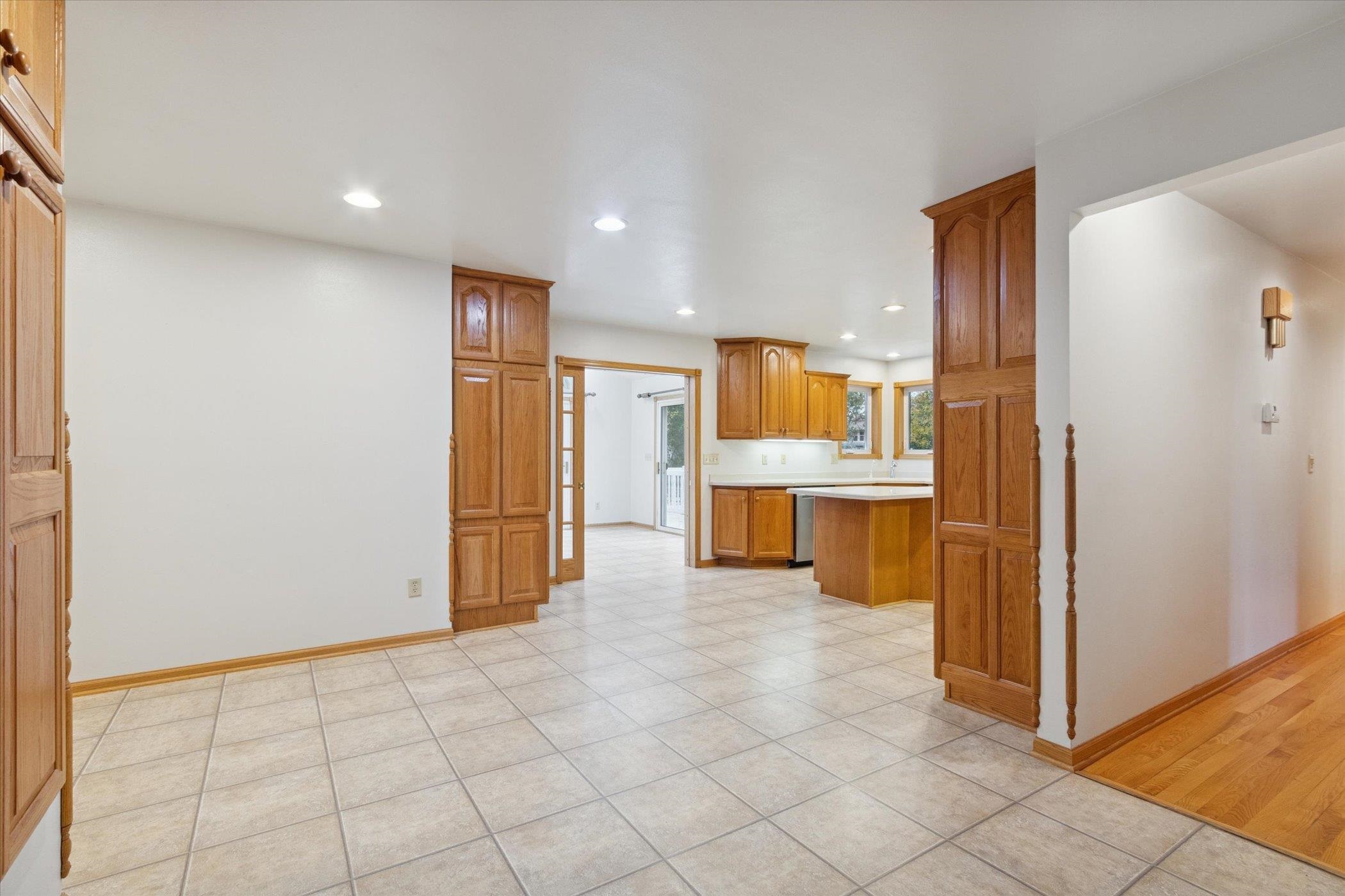 2724 Sherwood Drive
