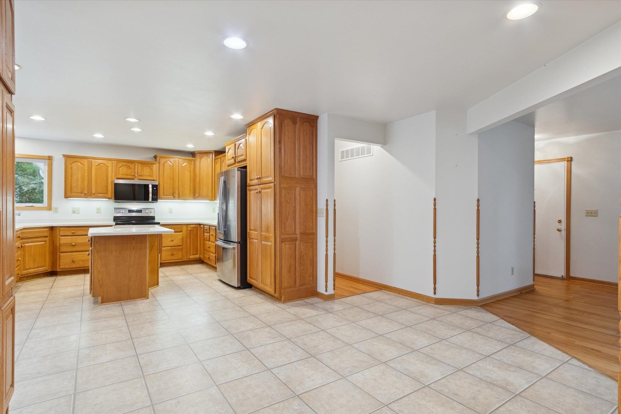 2724 Sherwood Drive