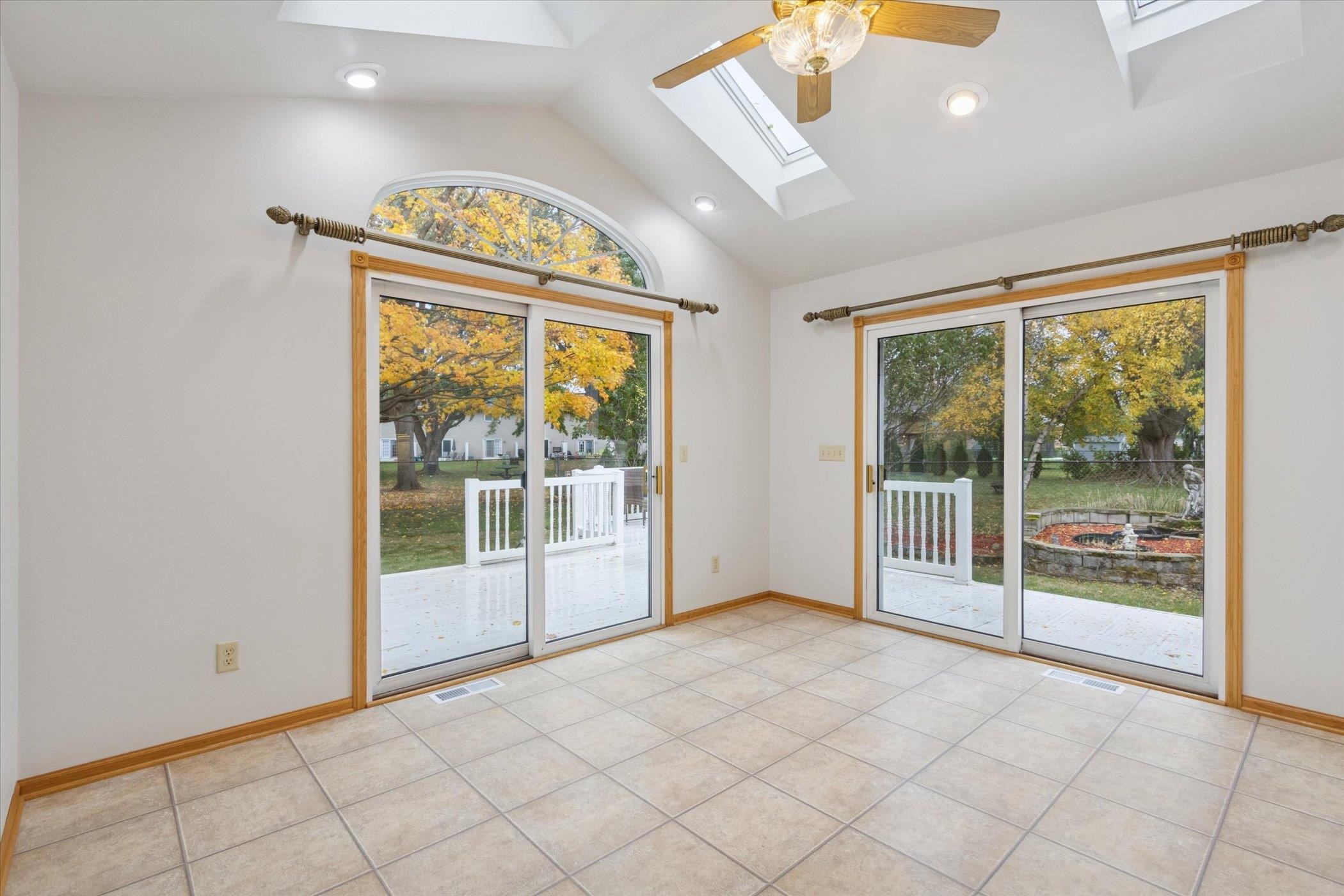 2724 Sherwood Drive