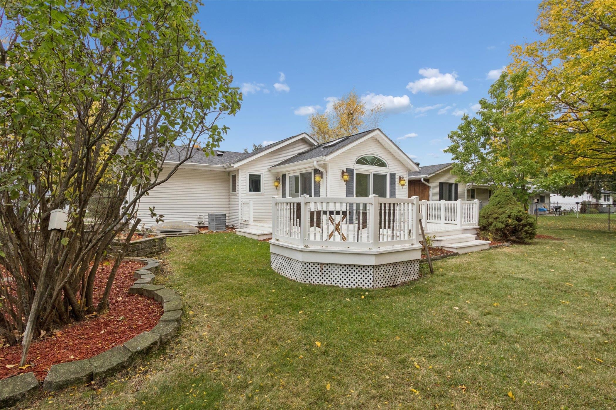 2724 Sherwood Drive