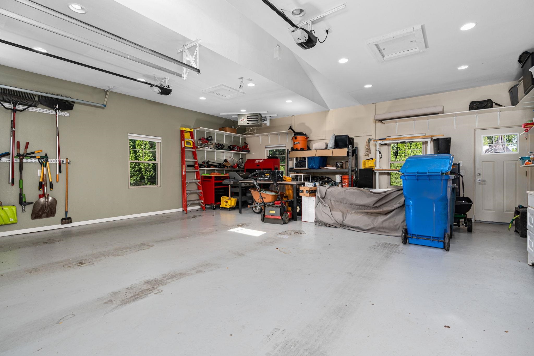 10 Roxbury Road