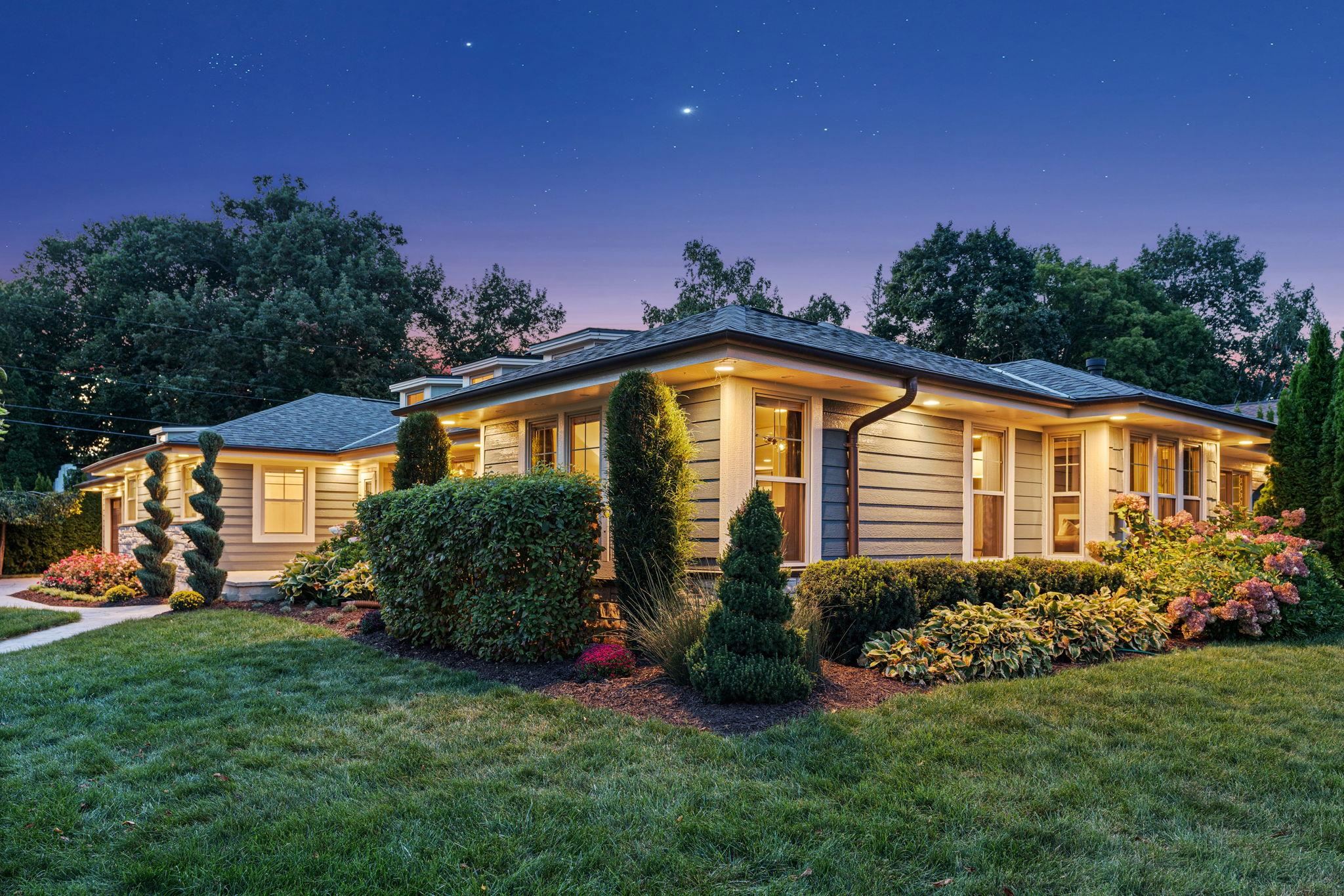 10 Roxbury Road