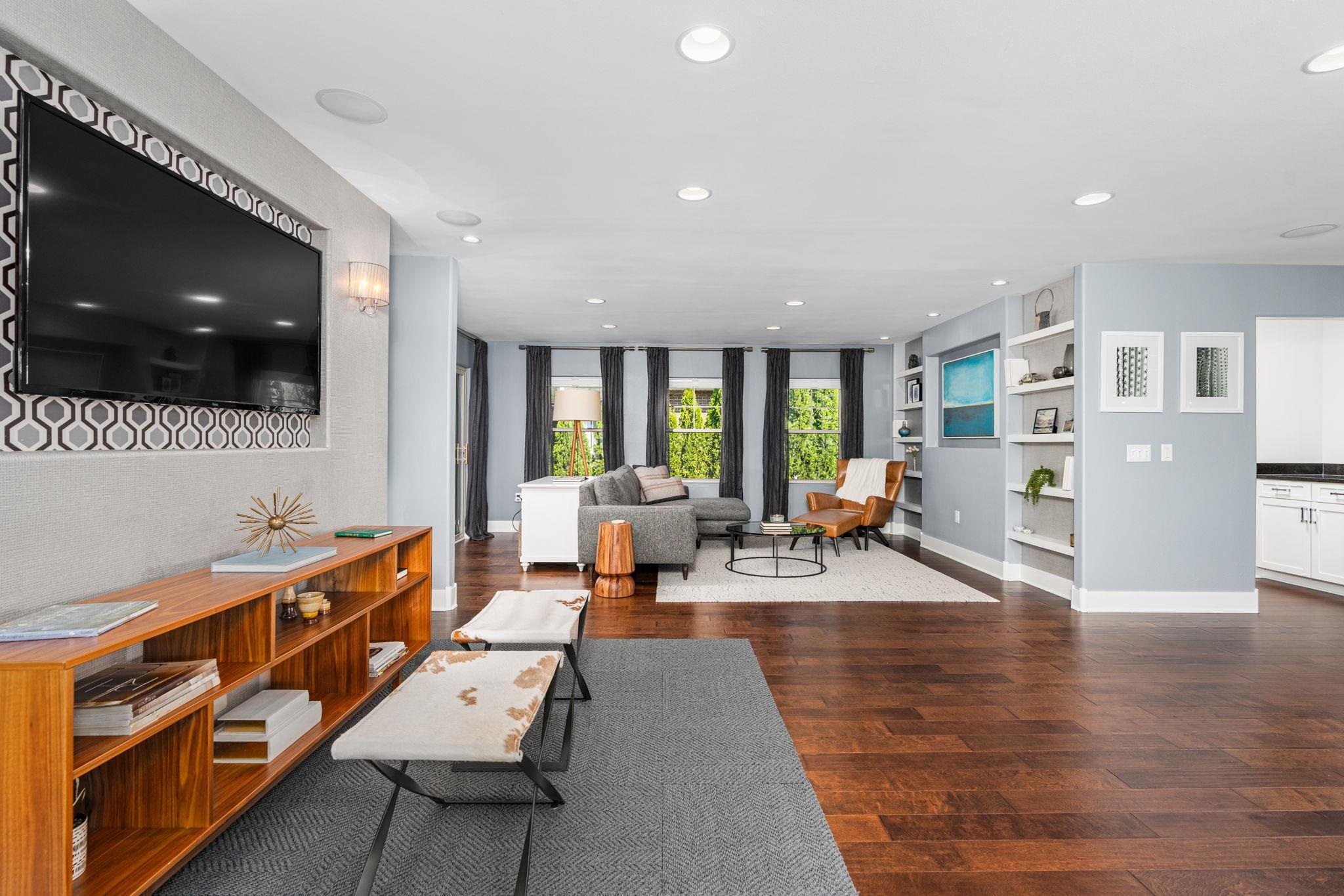 10 Roxbury Road