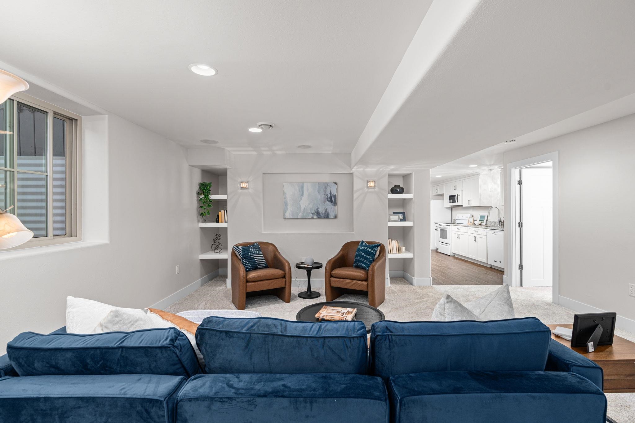 10 Roxbury Road