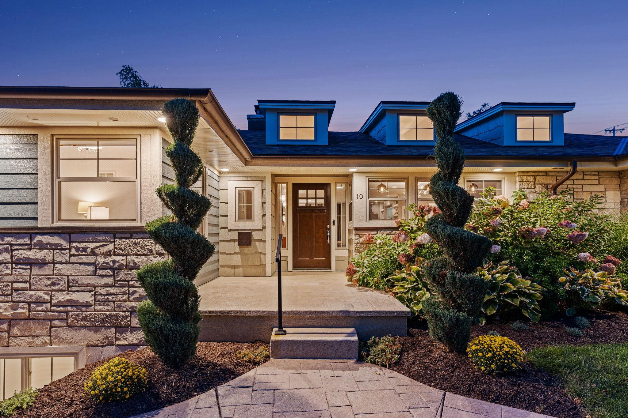 10 Roxbury Road