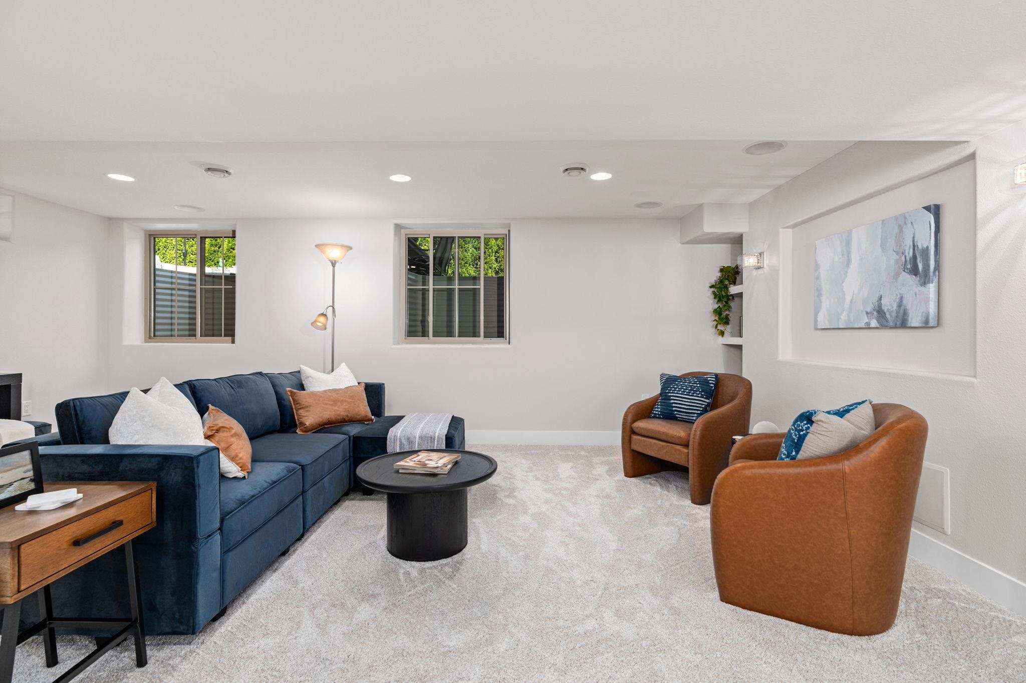 10 Roxbury Road
