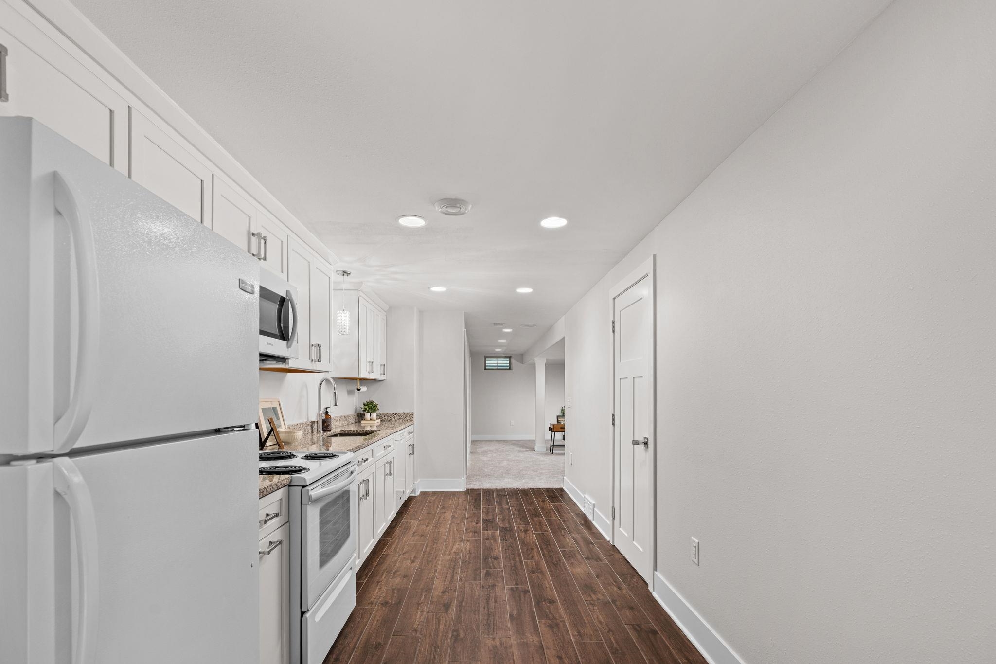 10 Roxbury Road