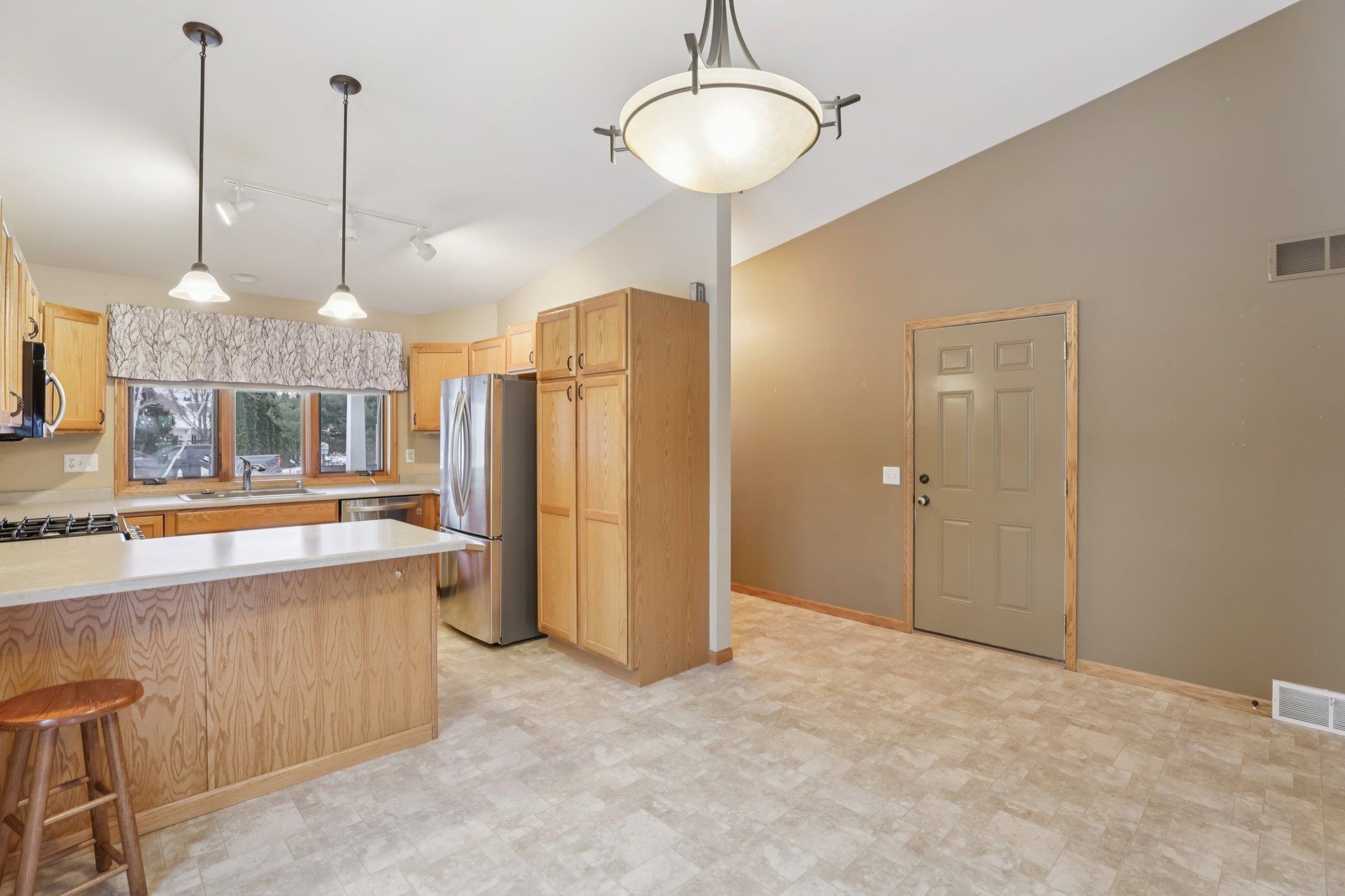 5879 Holscher Road