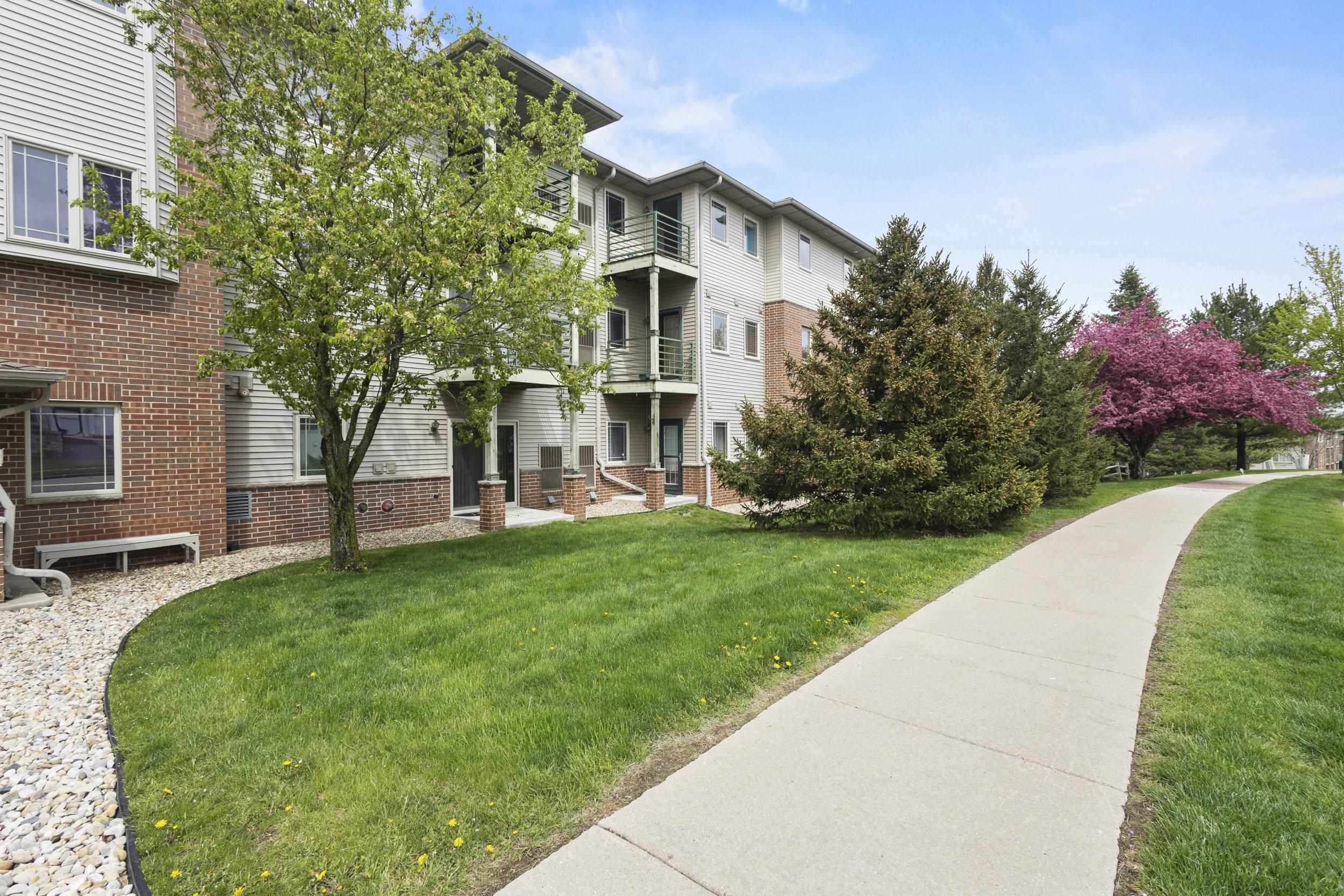 102 Prairie Heights Drive 216