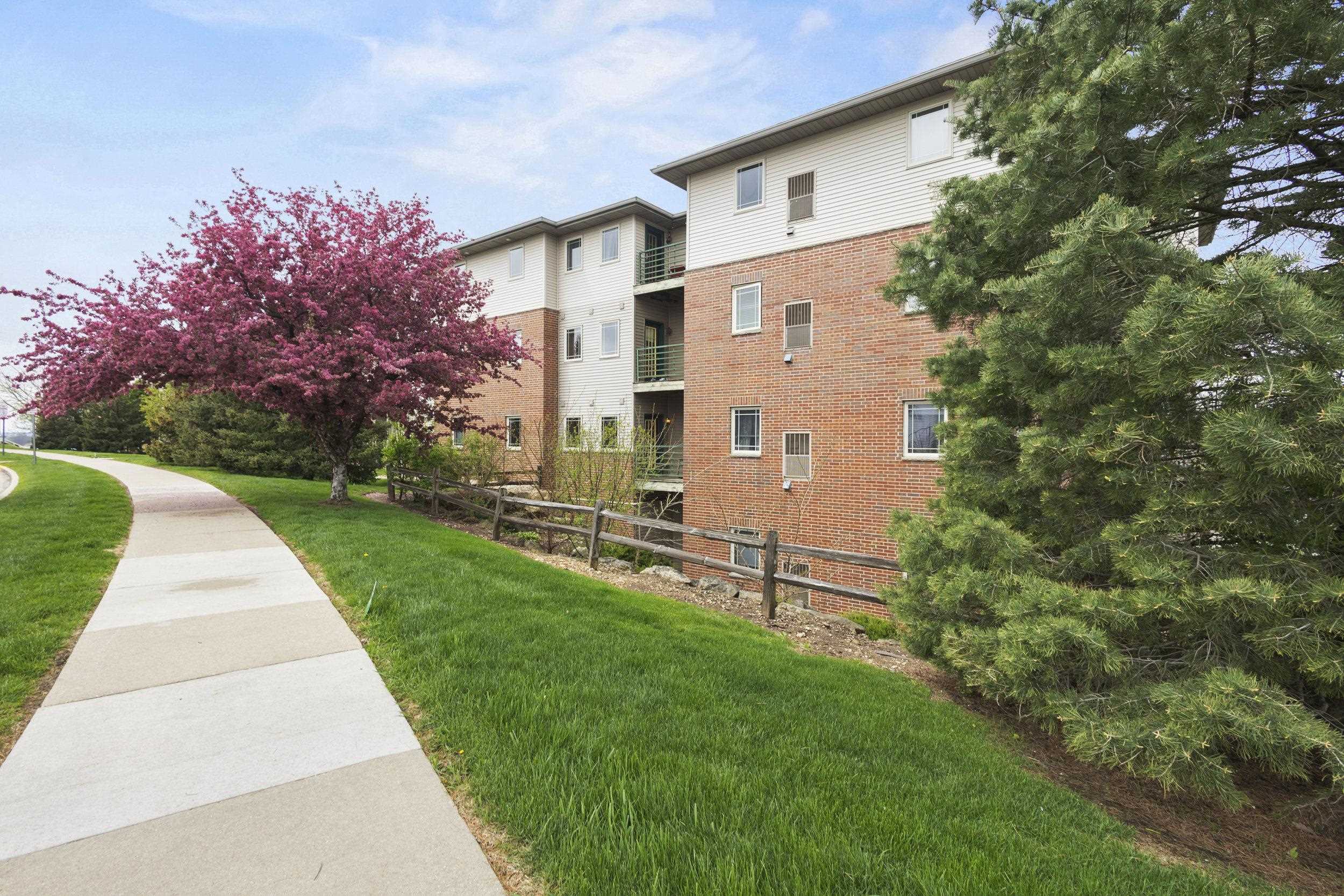 102 Prairie Heights Drive 216