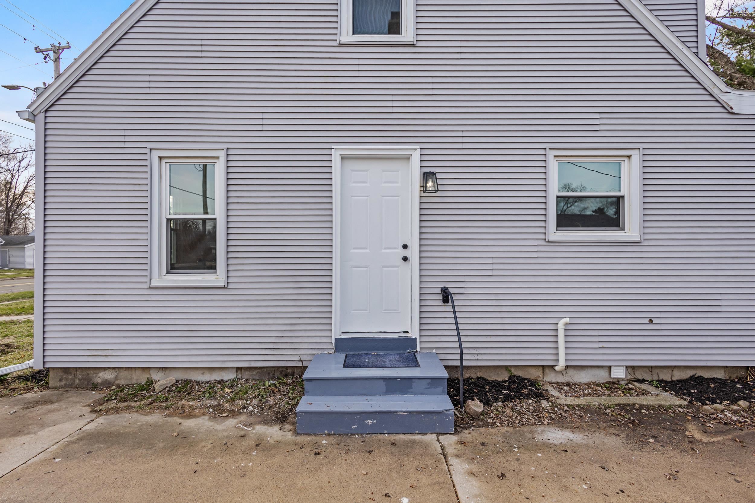 1306 W Wisconsin Street