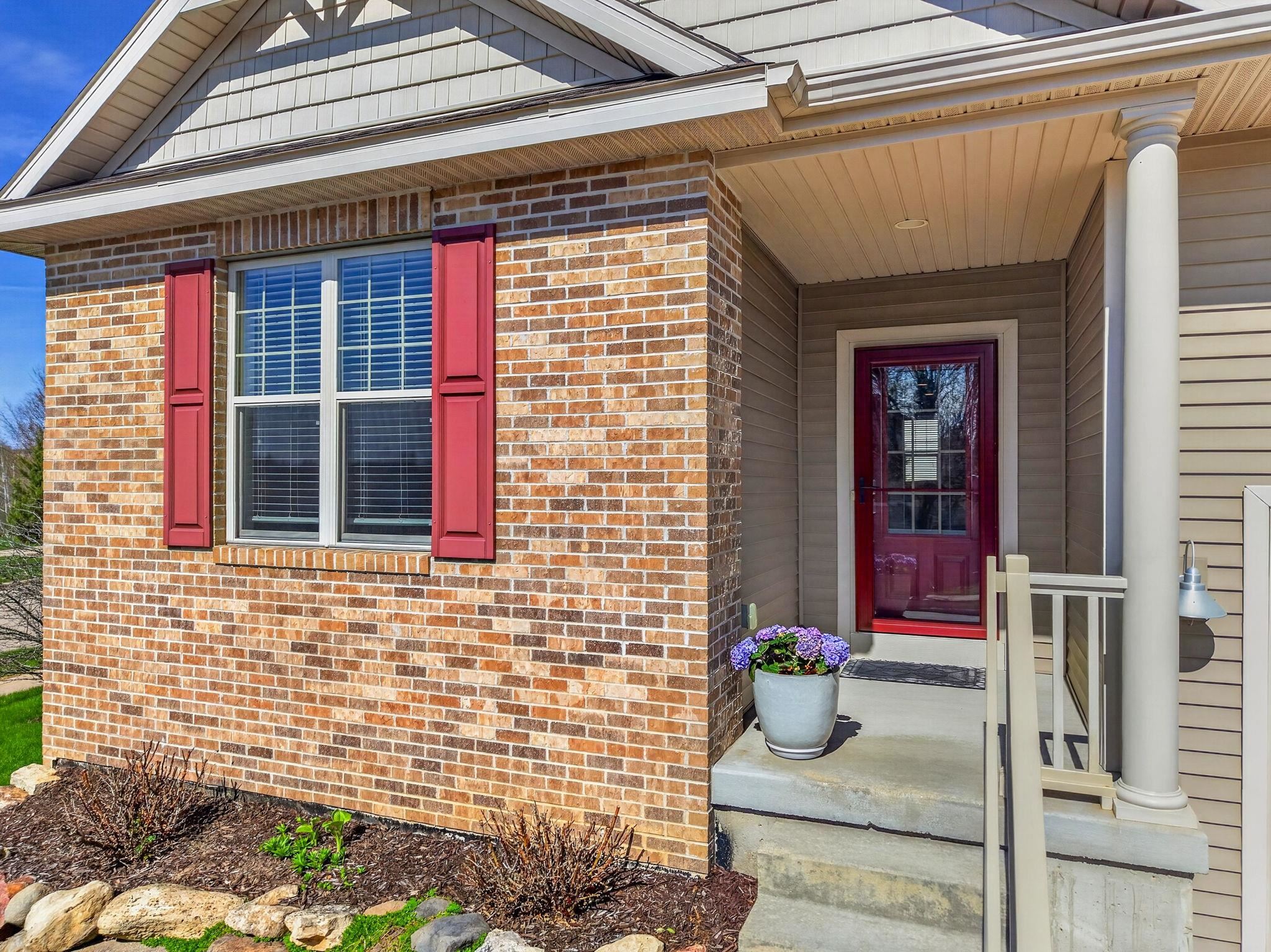9801 Hawks Nest Drive