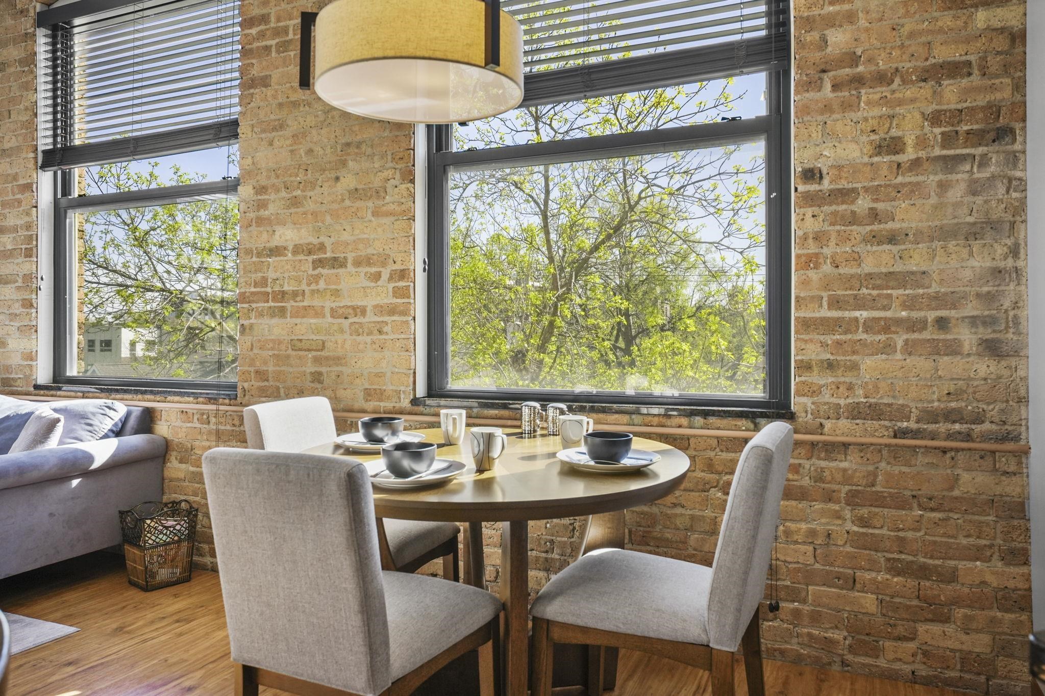 123 N Blount Street Unit: 404